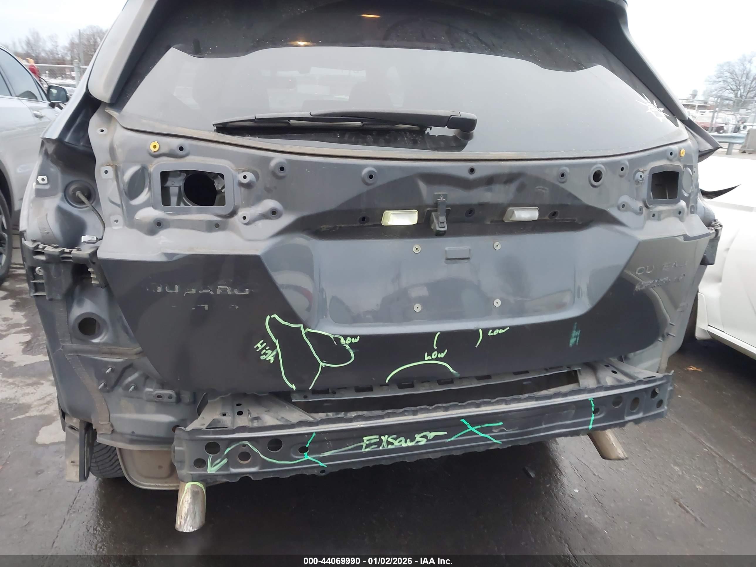 SUBARU OUTBACK image 6