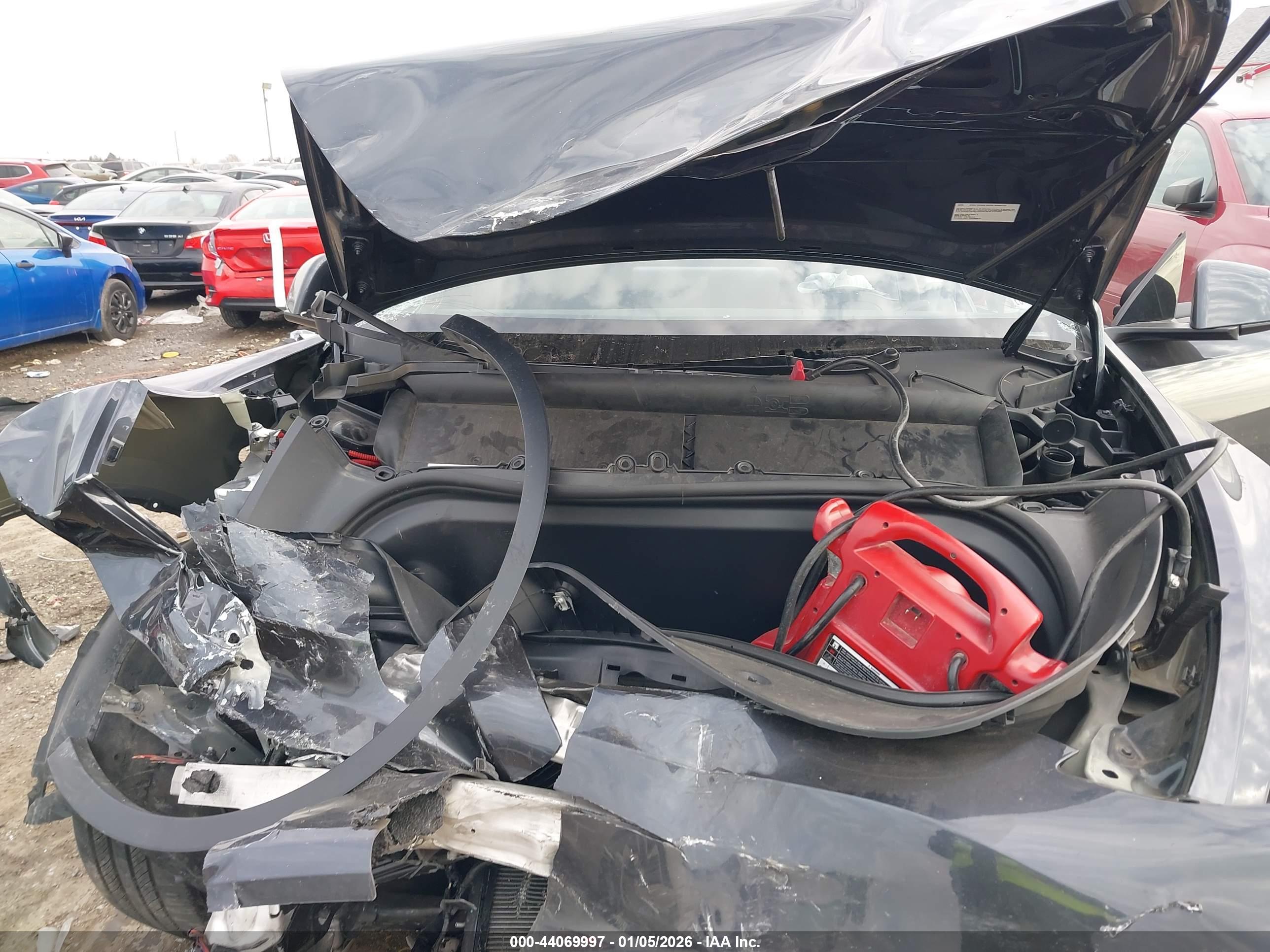 TESLA MODEL image 10