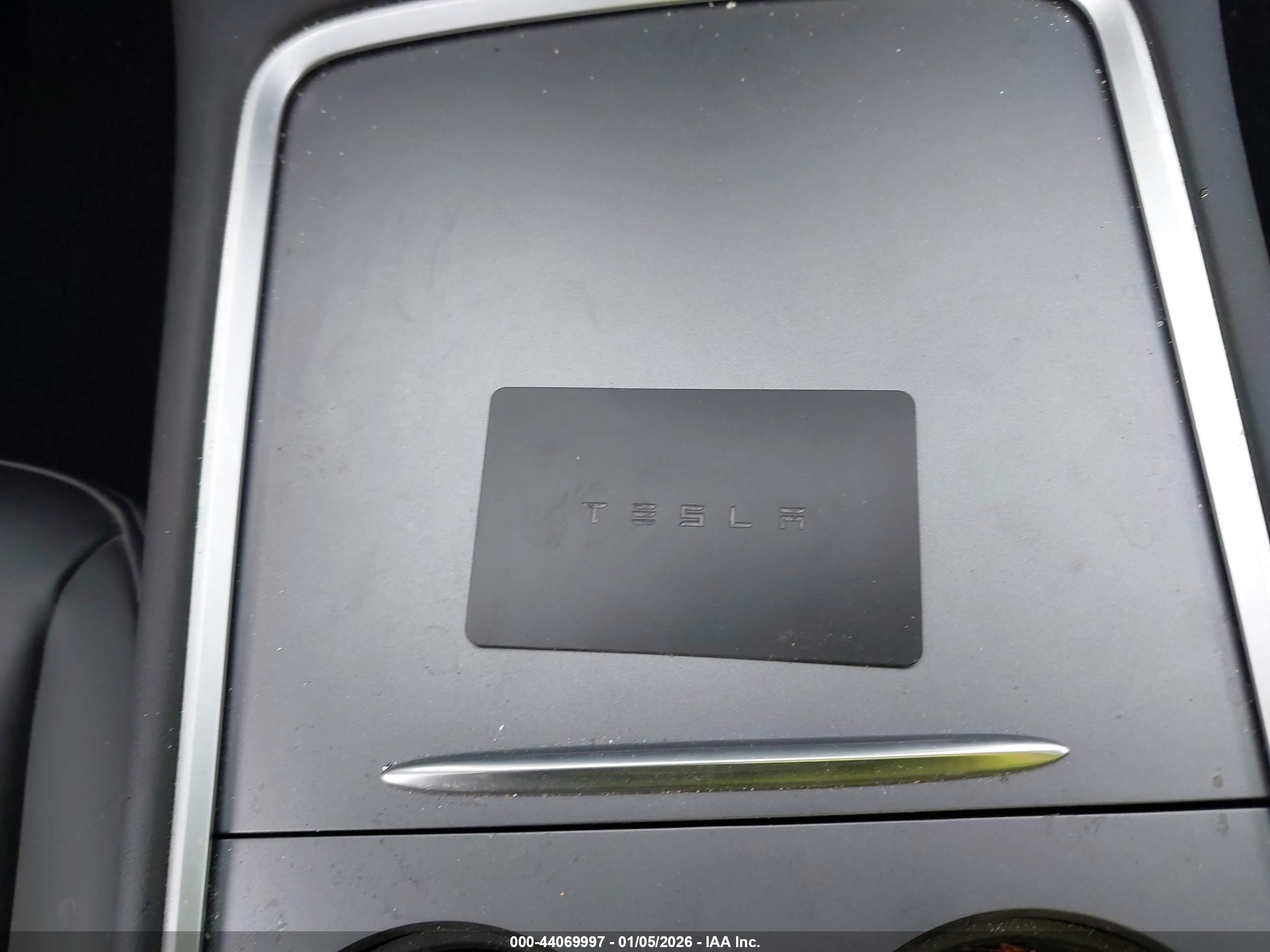 TESLA MODEL image 11