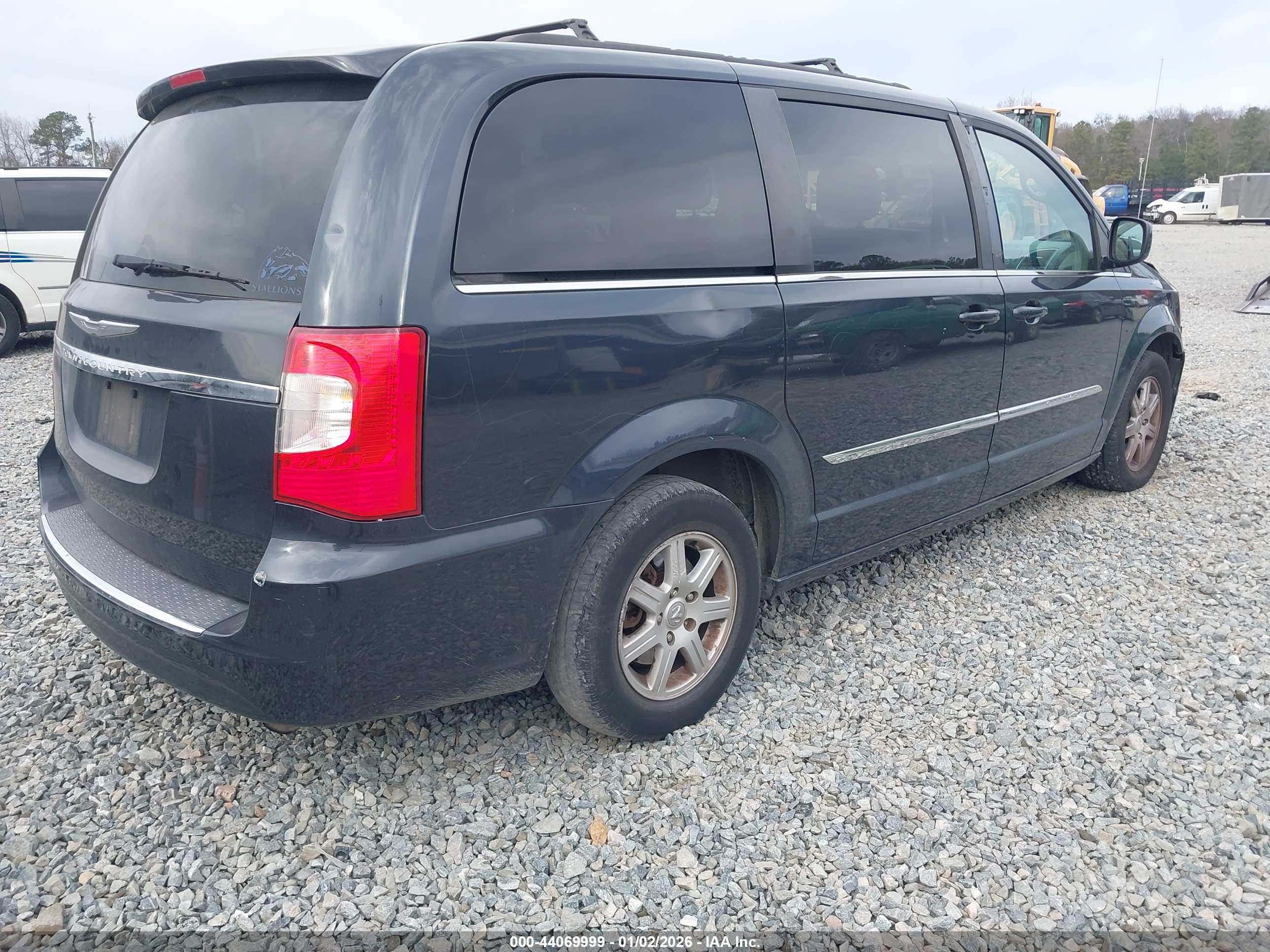 CHRYSLER TOWN image 4