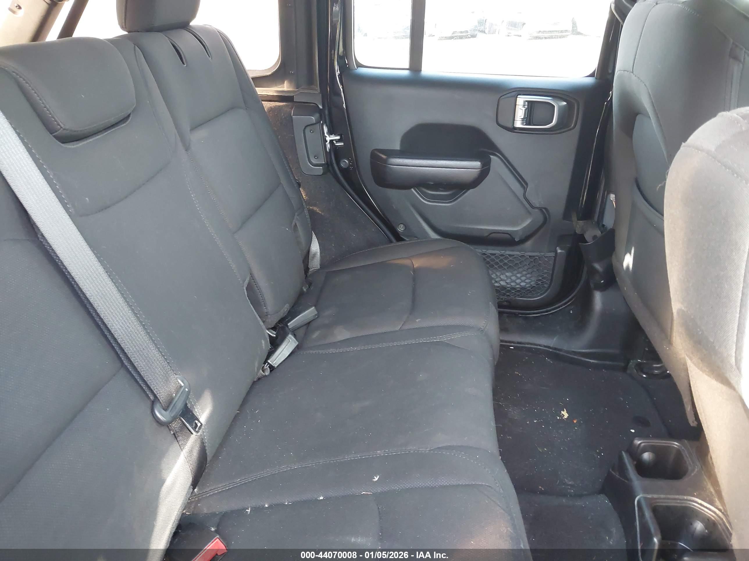 JEEP WRANGLER image 8