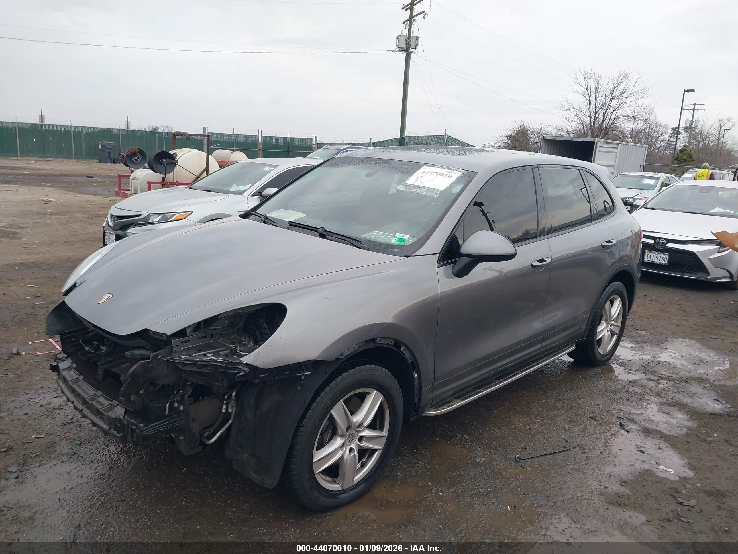 PORSCHE CAYENNE image 2