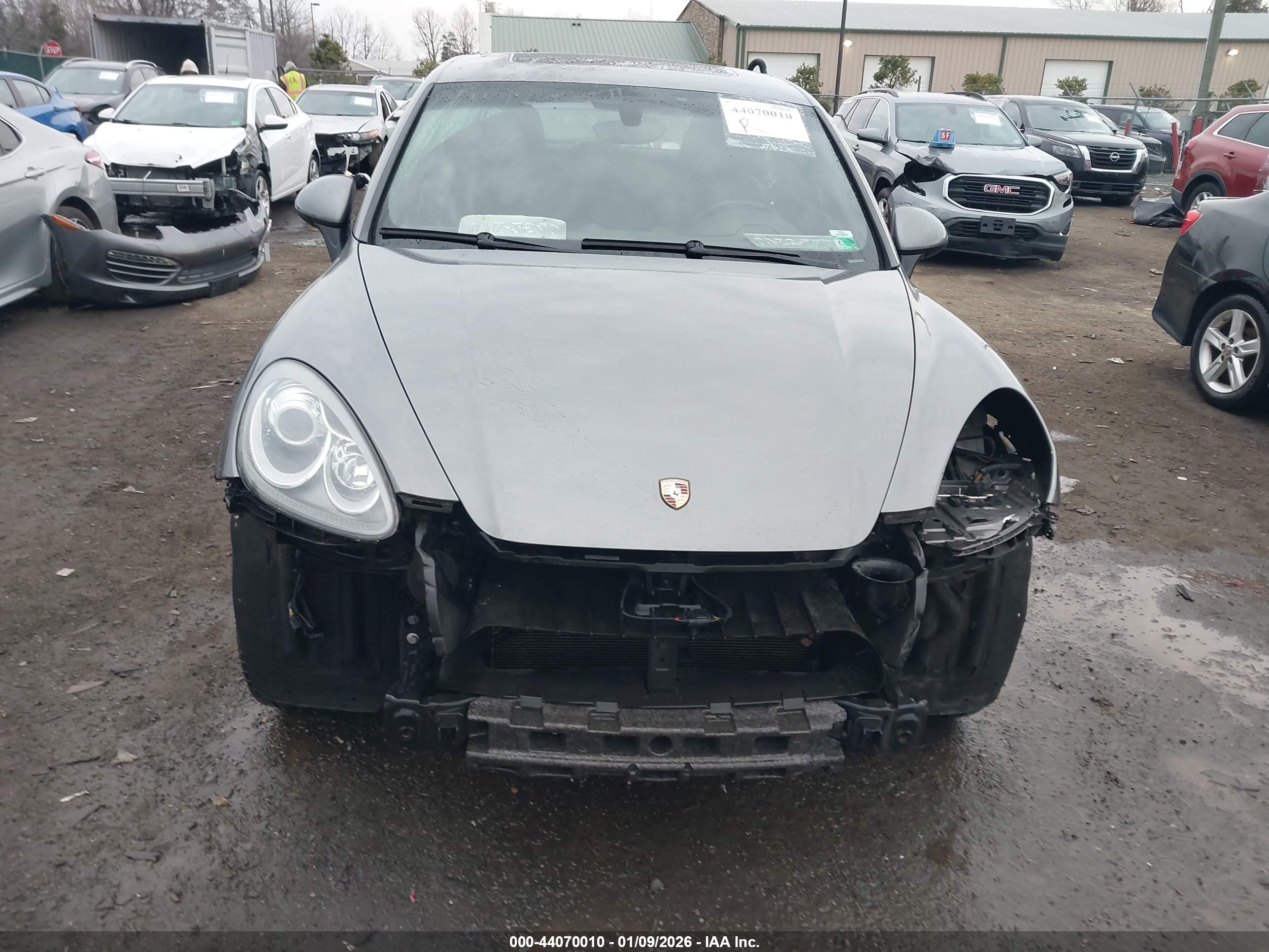 PORSCHE CAYENNE image 6