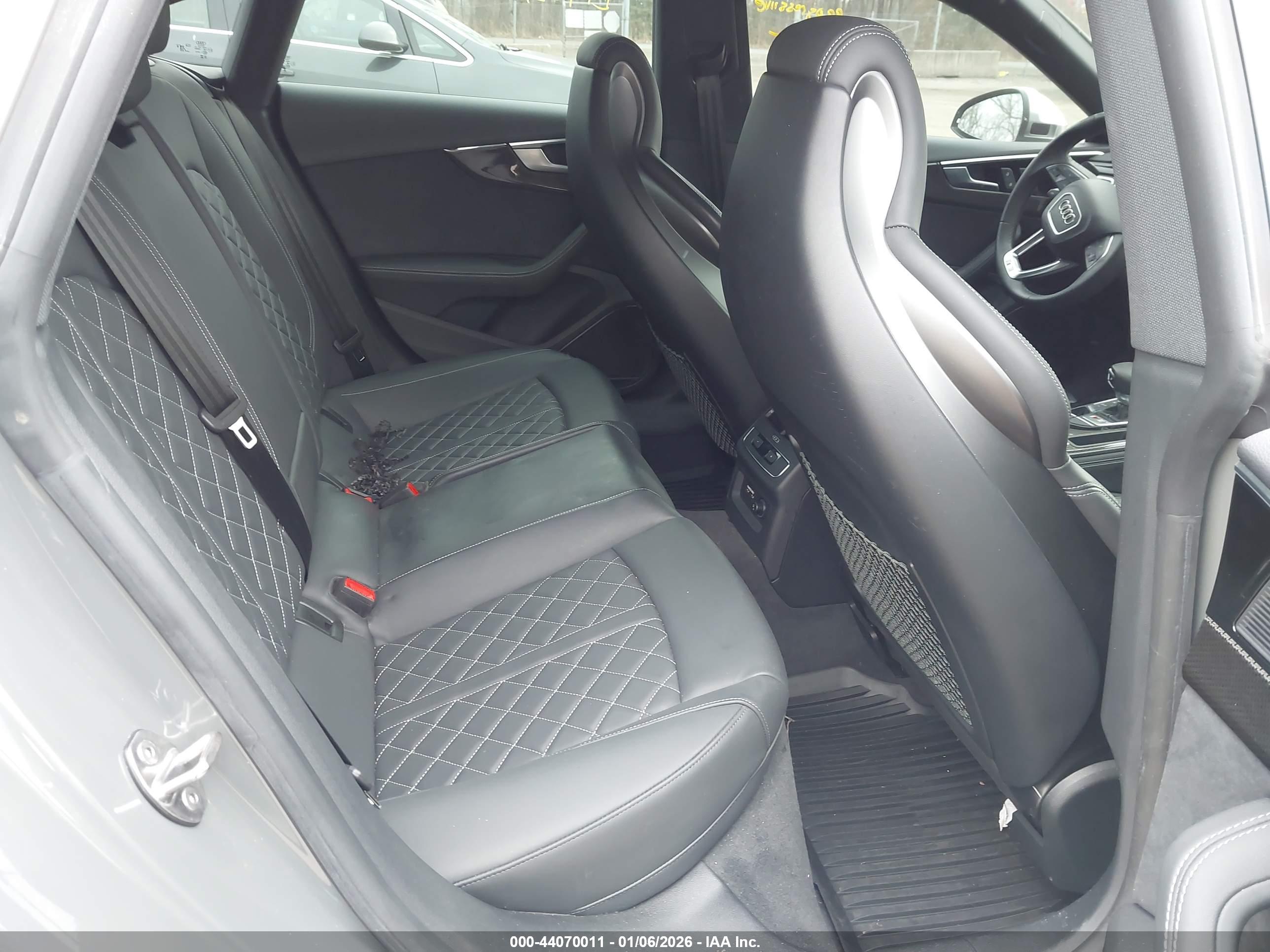 AUDI S5 image 8