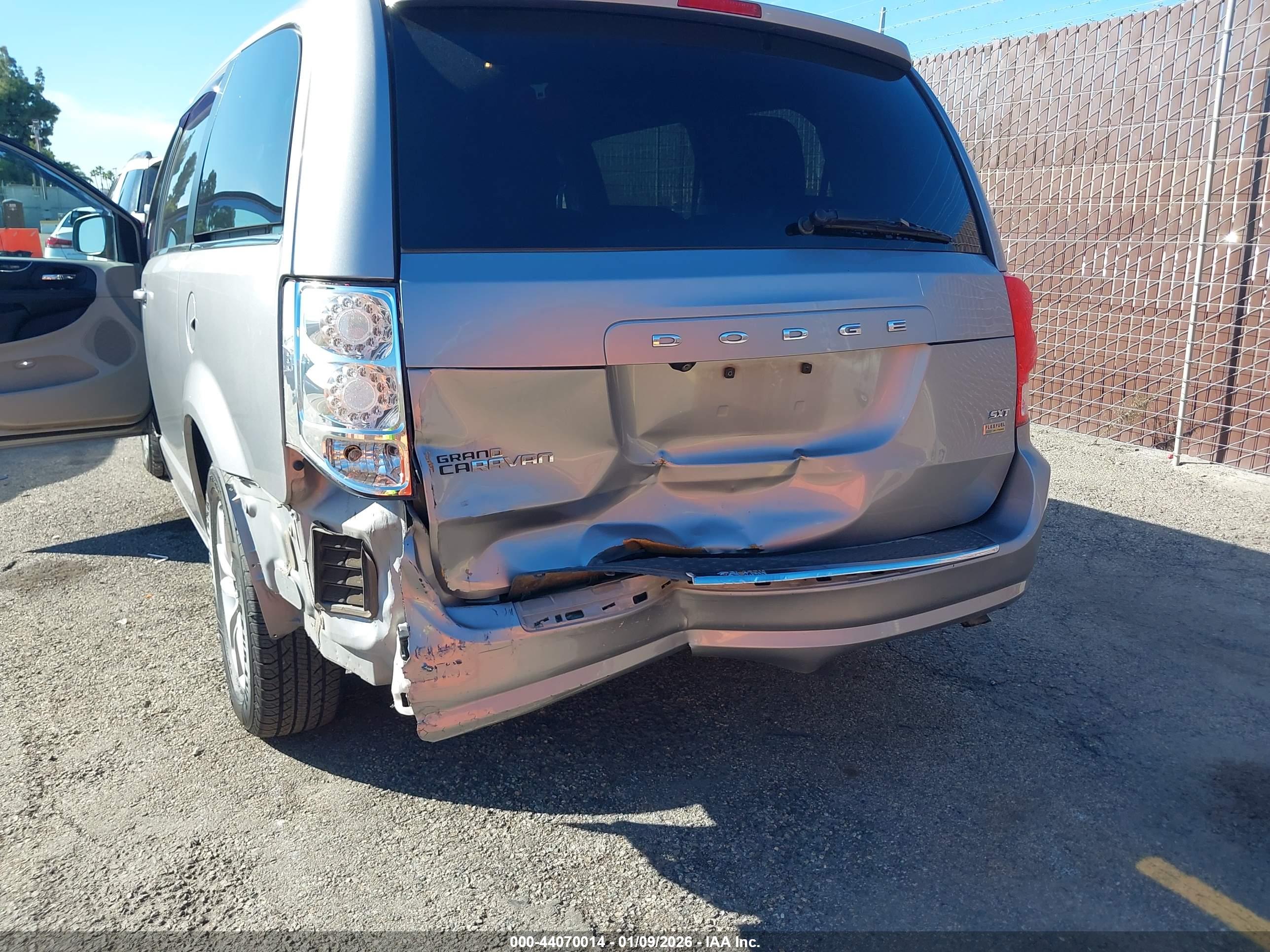 DODGE GRAND image 6