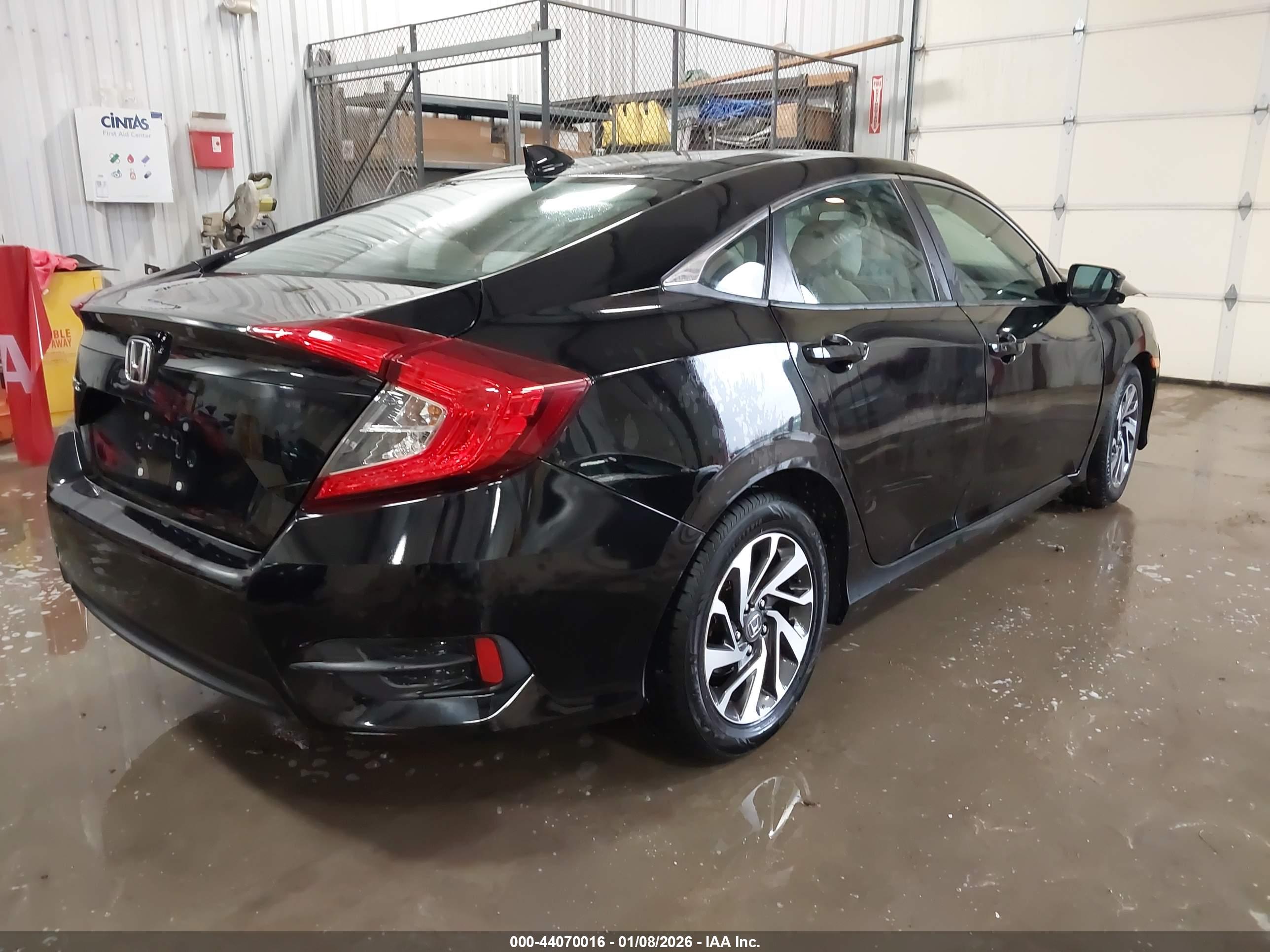 HONDA CIVIC image 4
