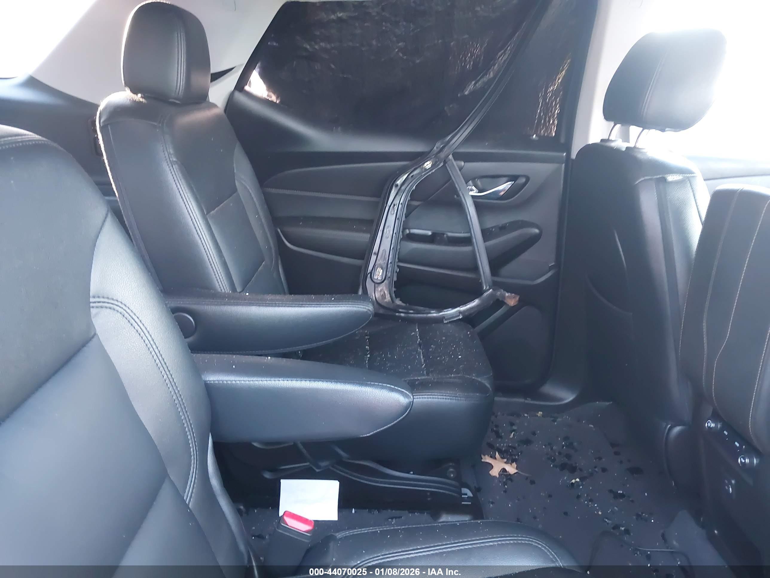 CHEVROLET TRAVERSE image 8