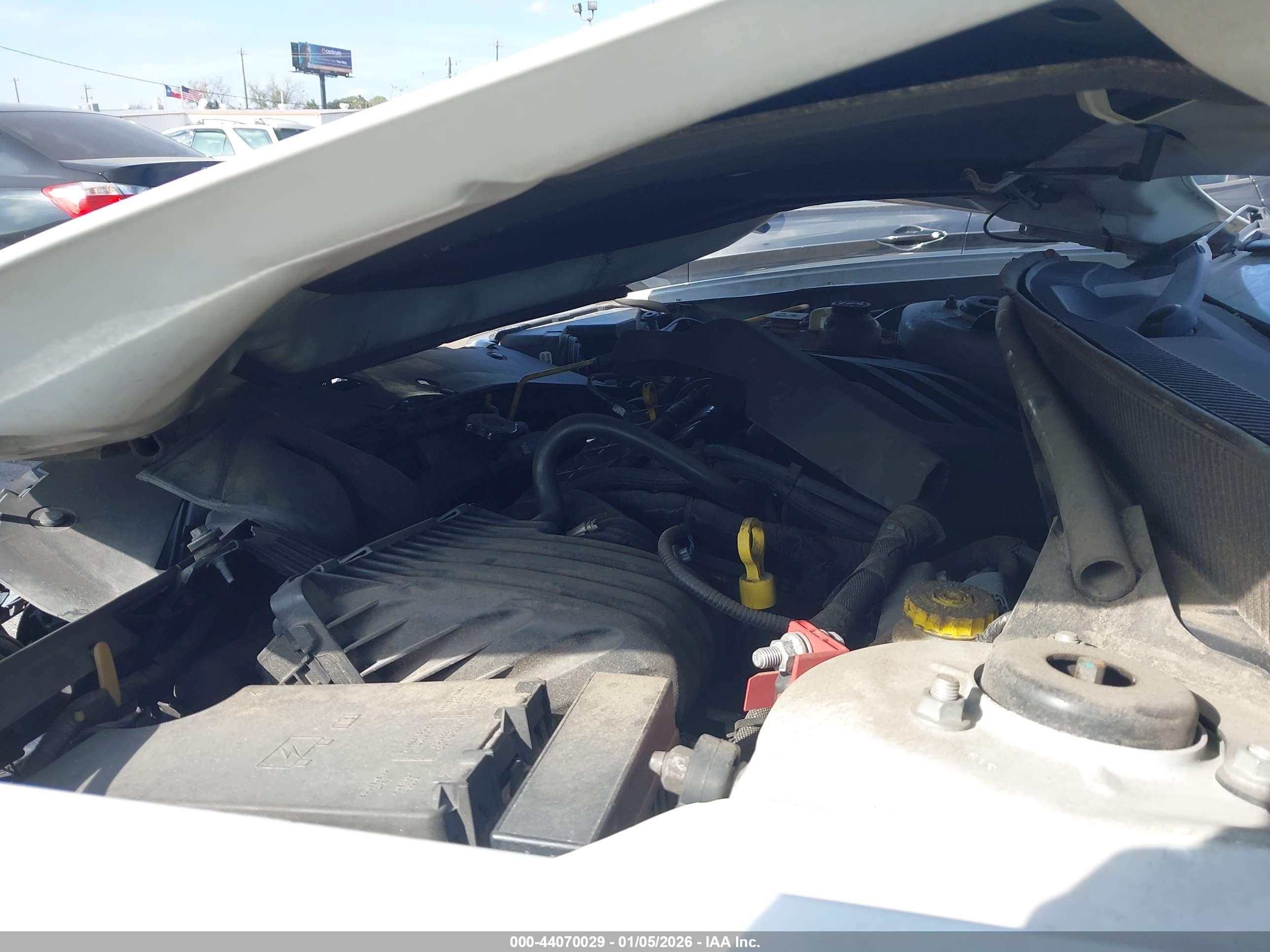 DODGE AVENGER image 10