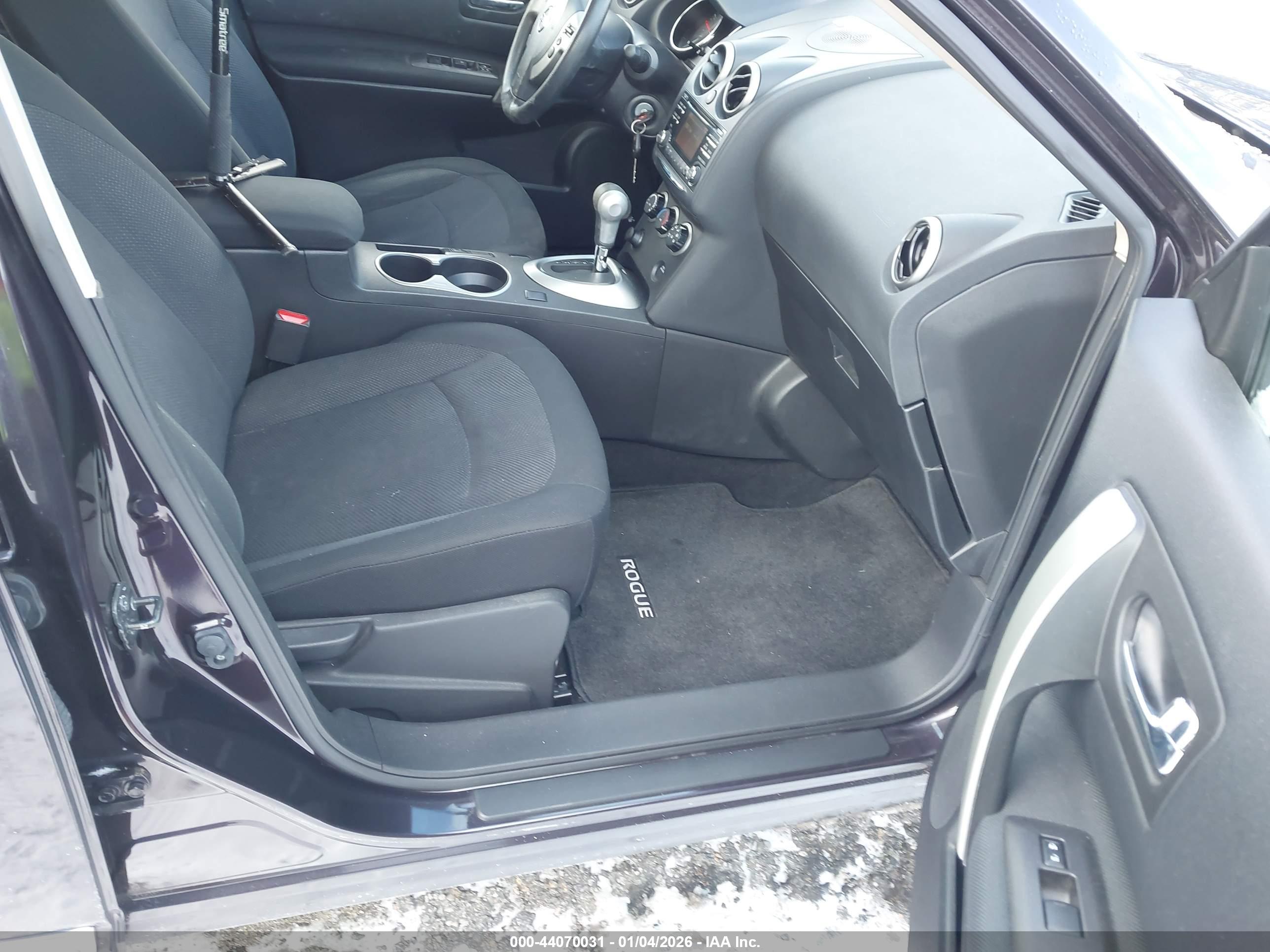 NISSAN ROGUE image 5