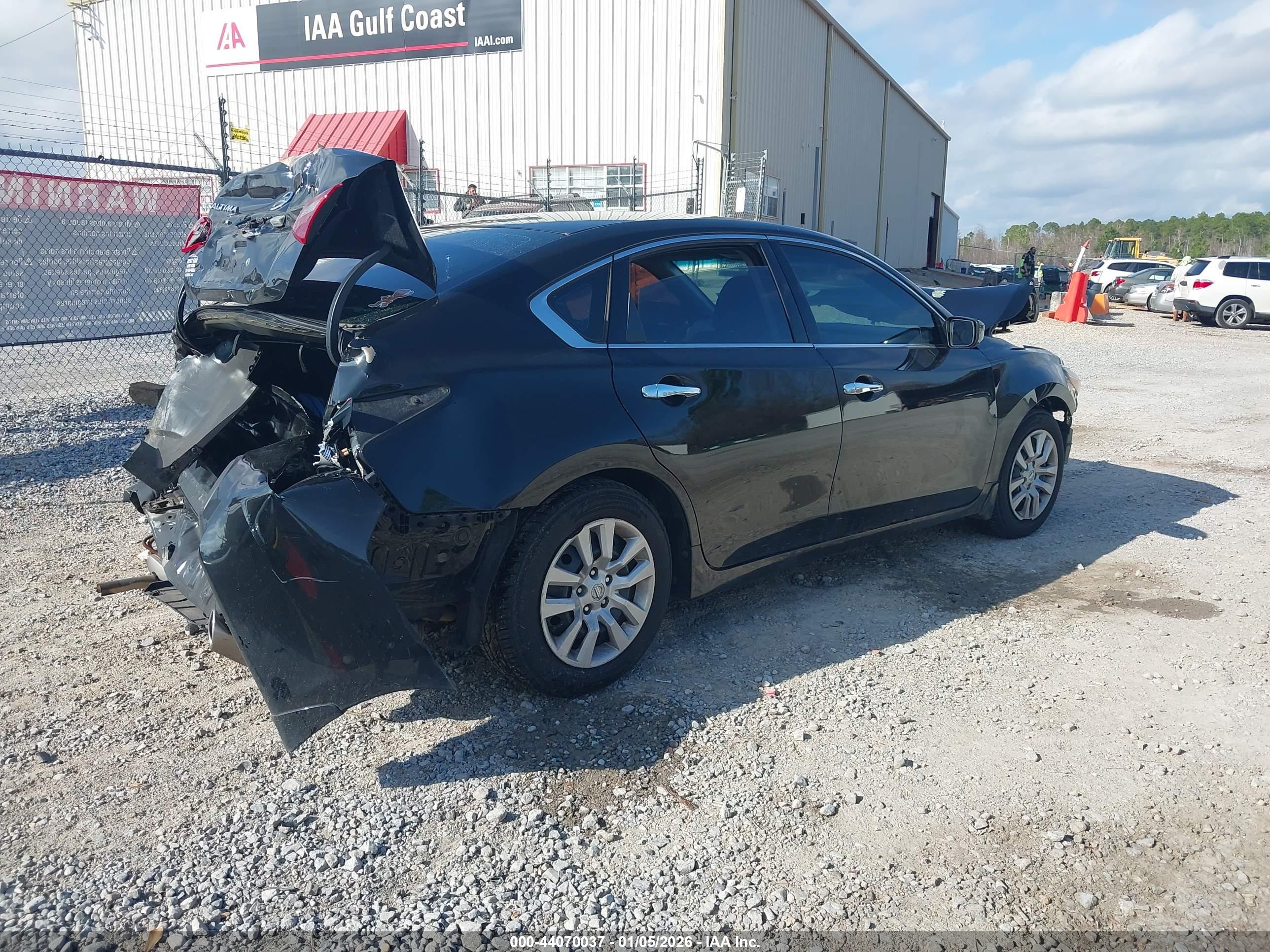 NISSAN ALTIMA image 4