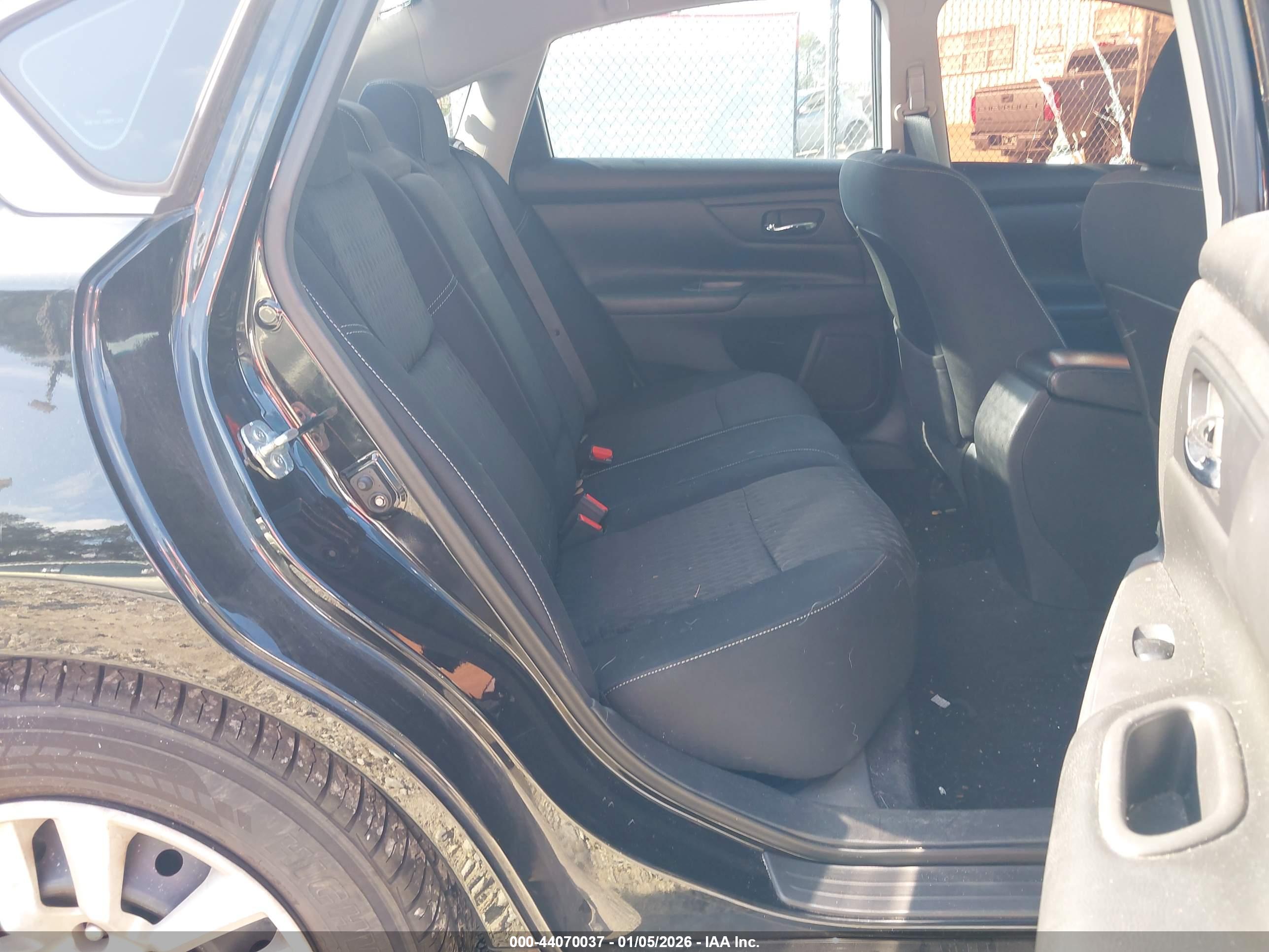 NISSAN ALTIMA image 8