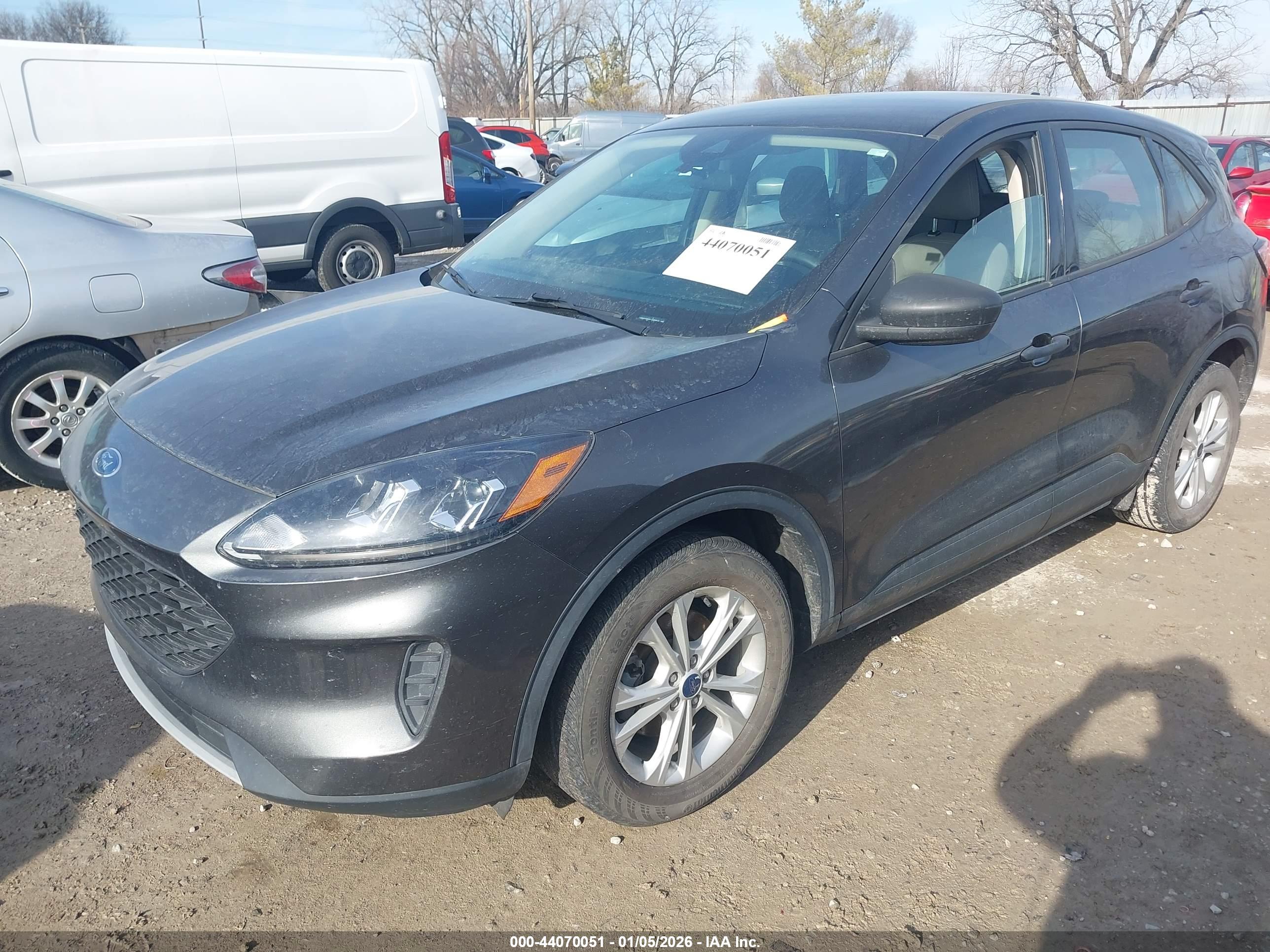 FORD ESCAPE image 2