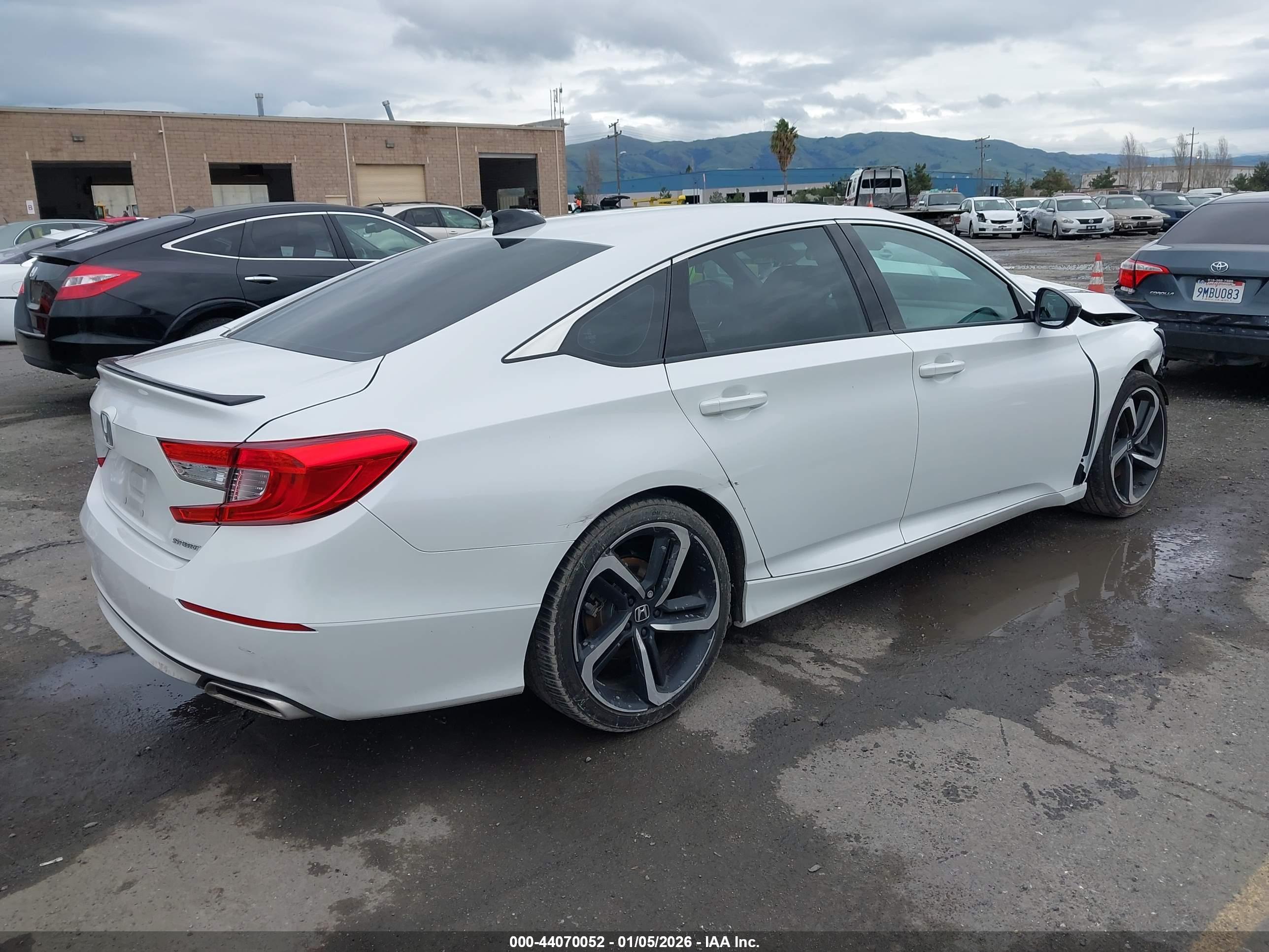 HONDA ACCORD image 4