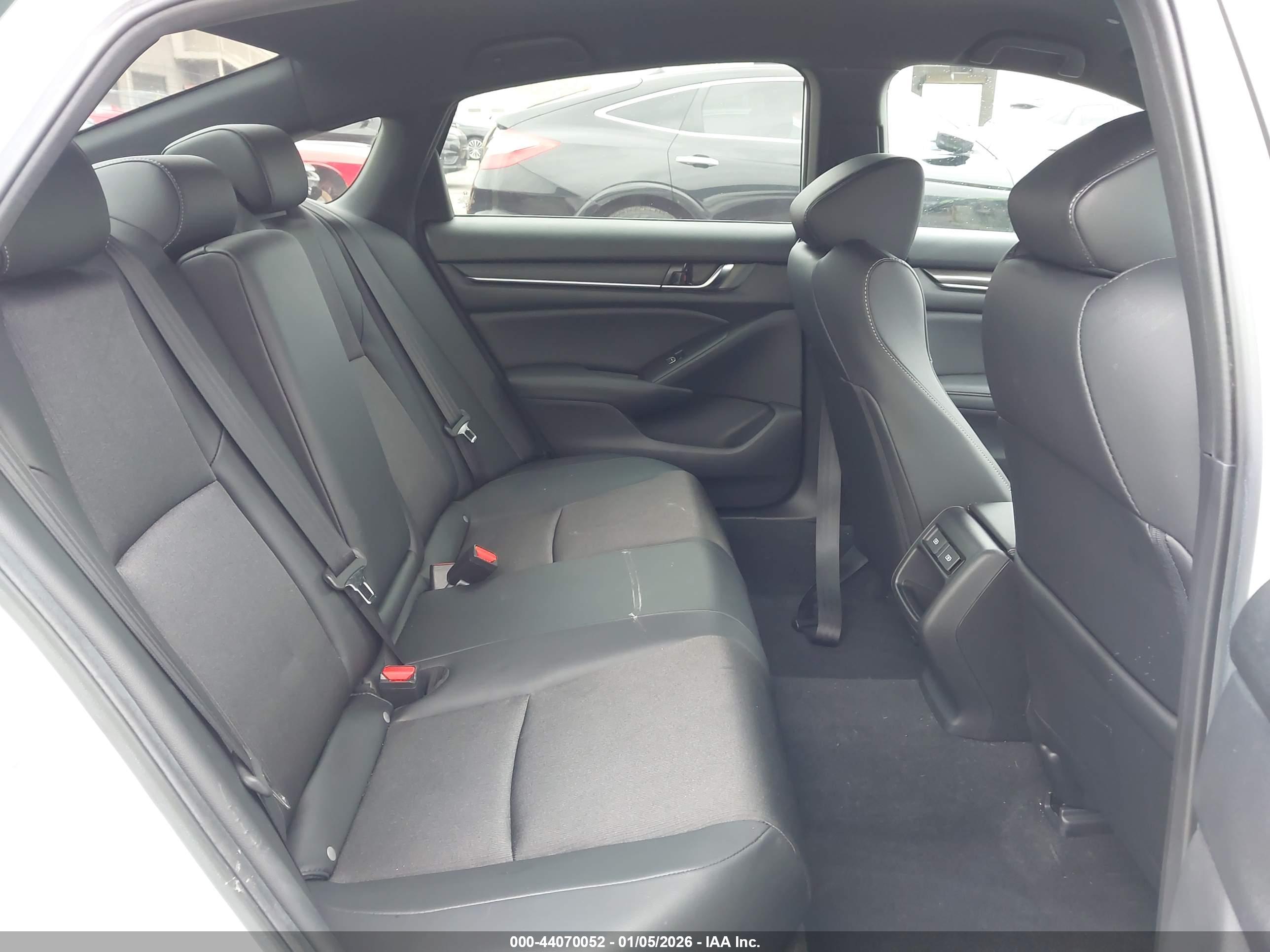 HONDA ACCORD image 8