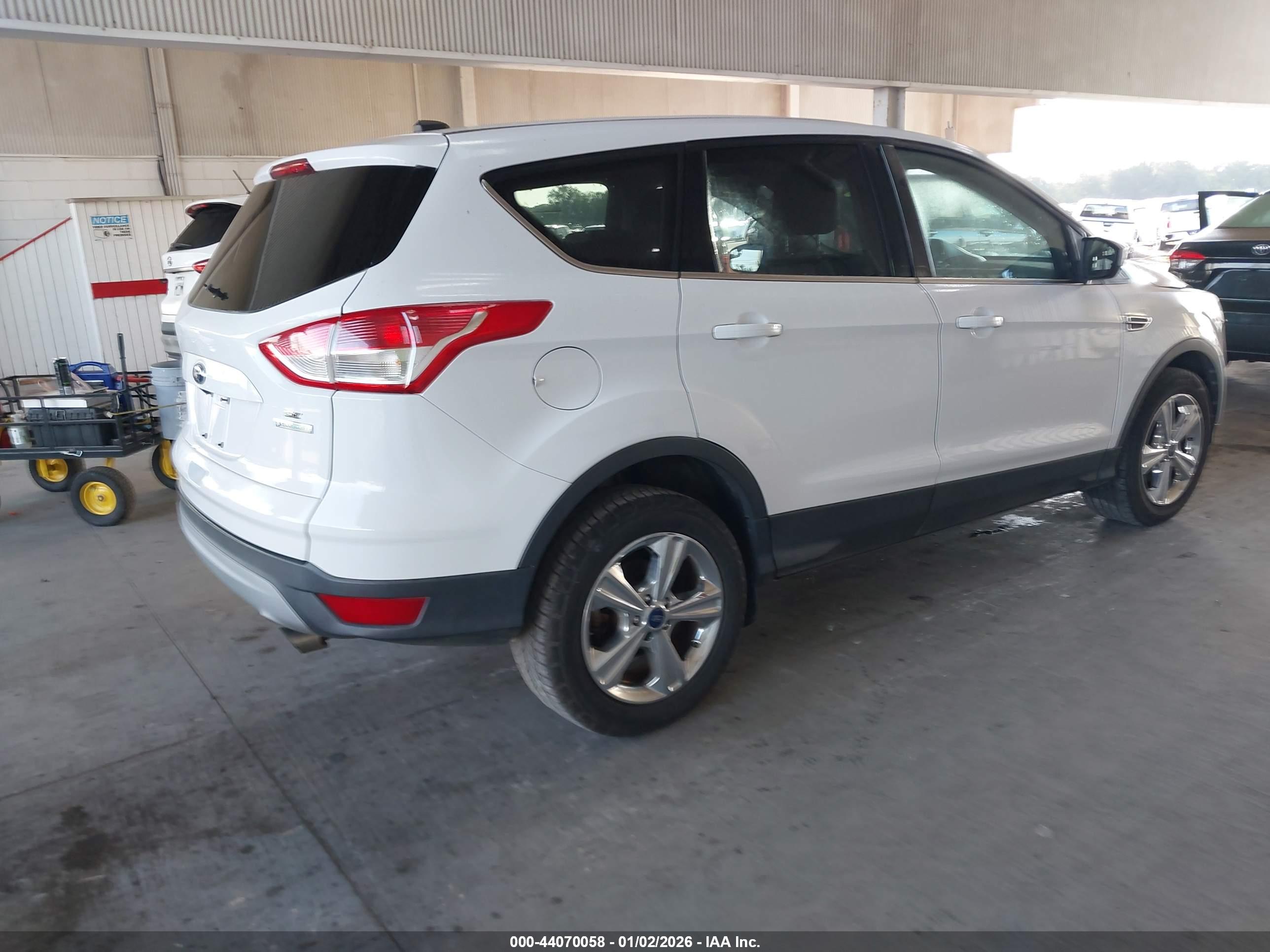 FORD ESCAPE image 4