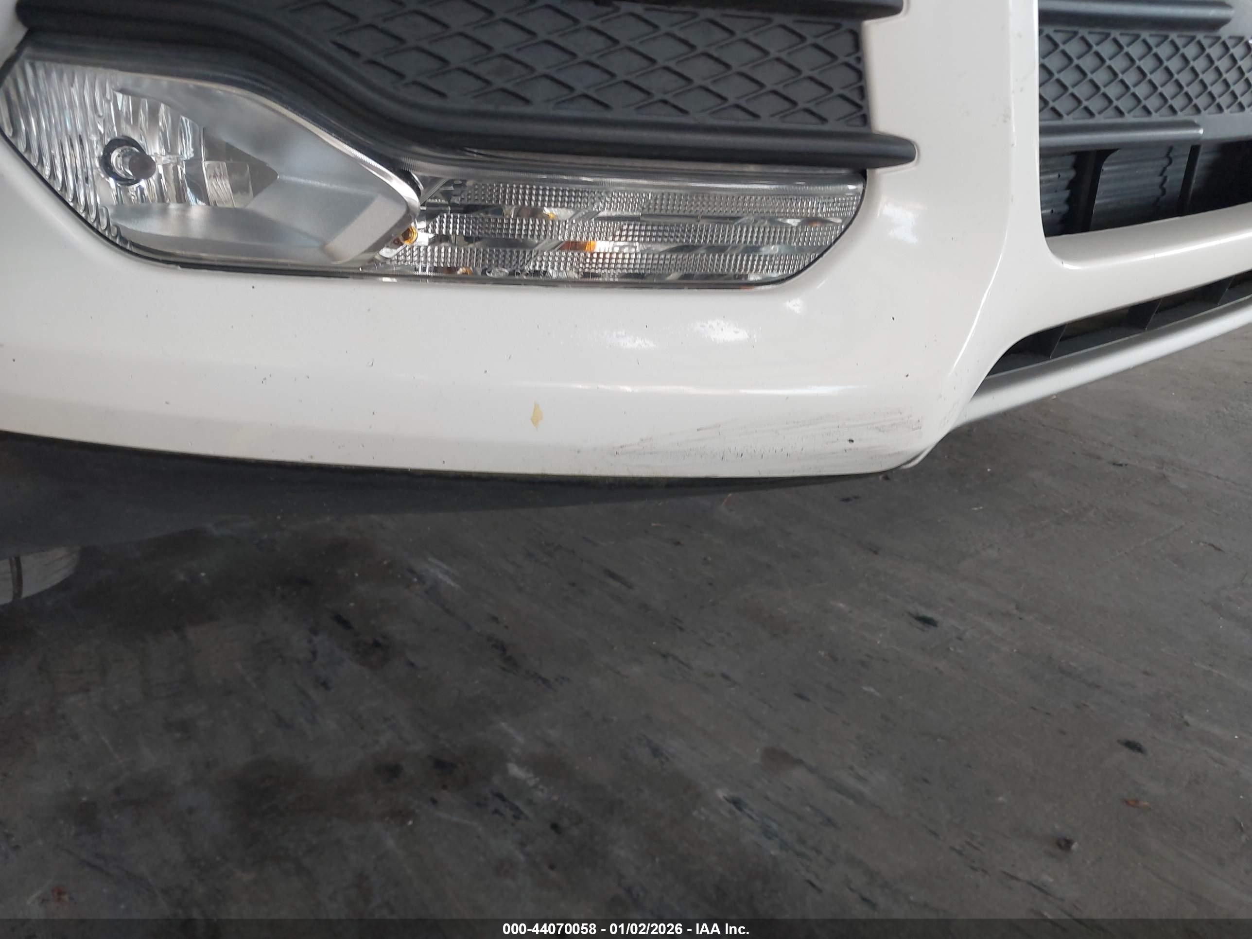 FORD ESCAPE image 6