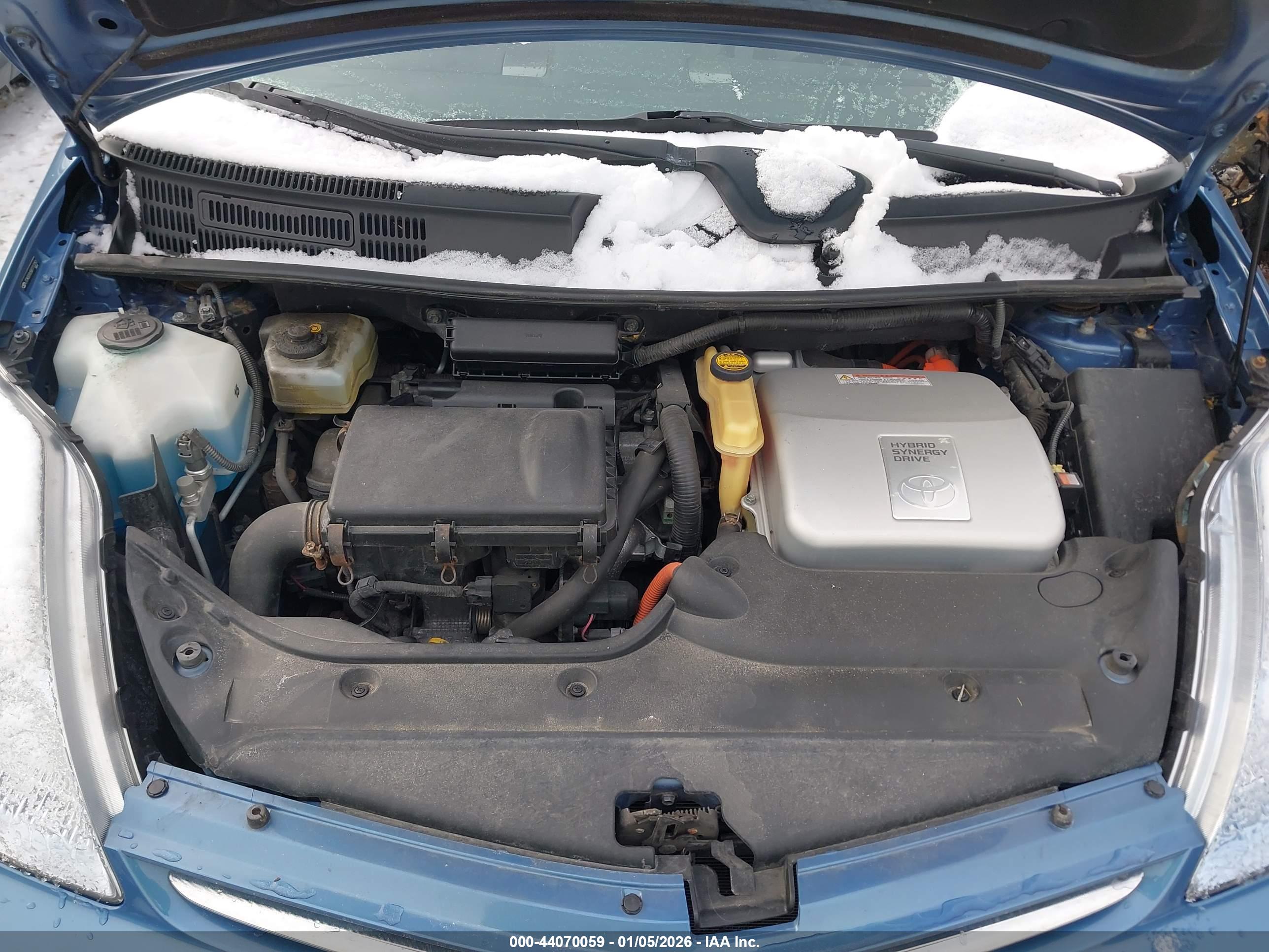 TOYOTA PRIUS image 10