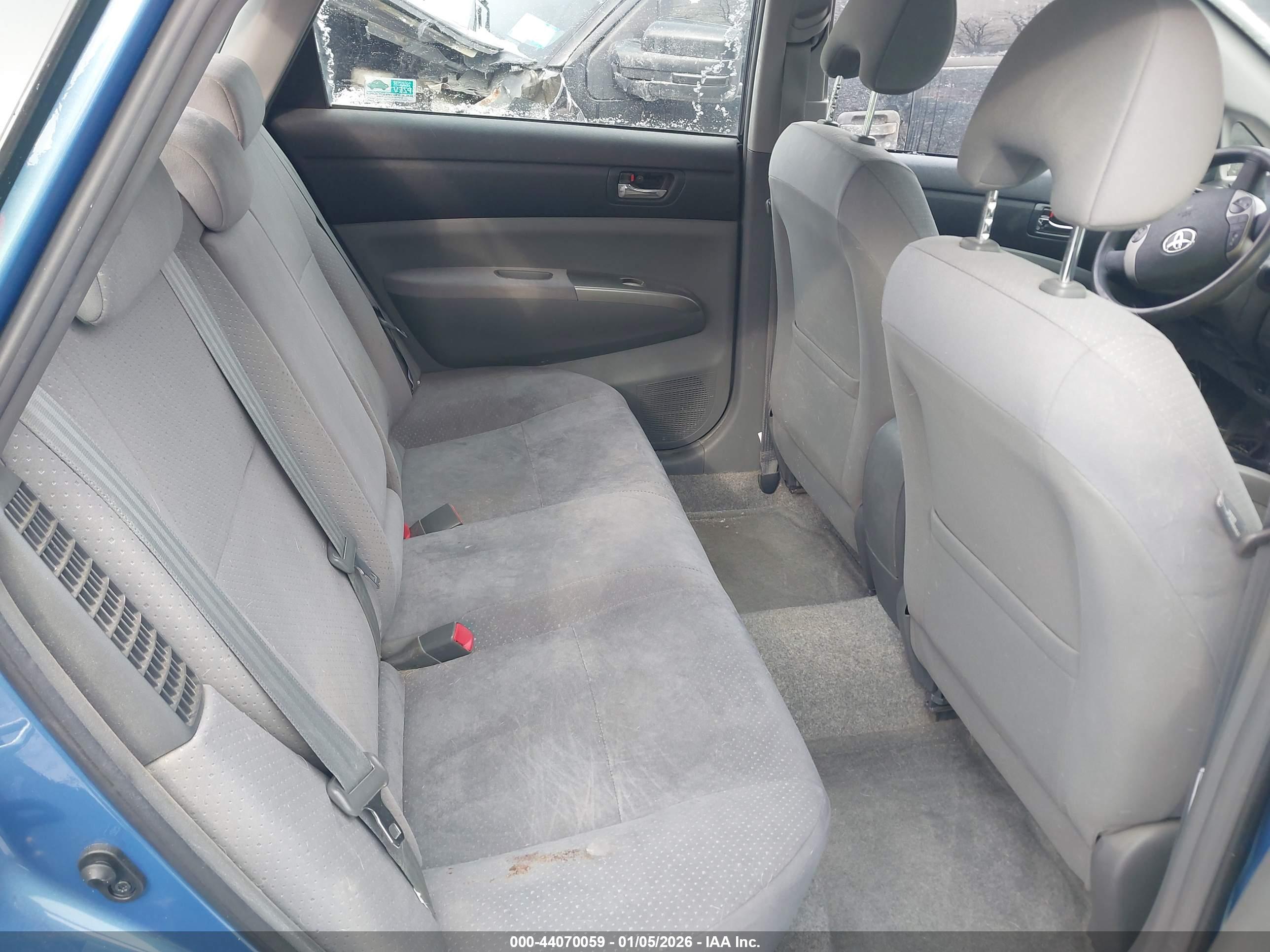 TOYOTA PRIUS image 8