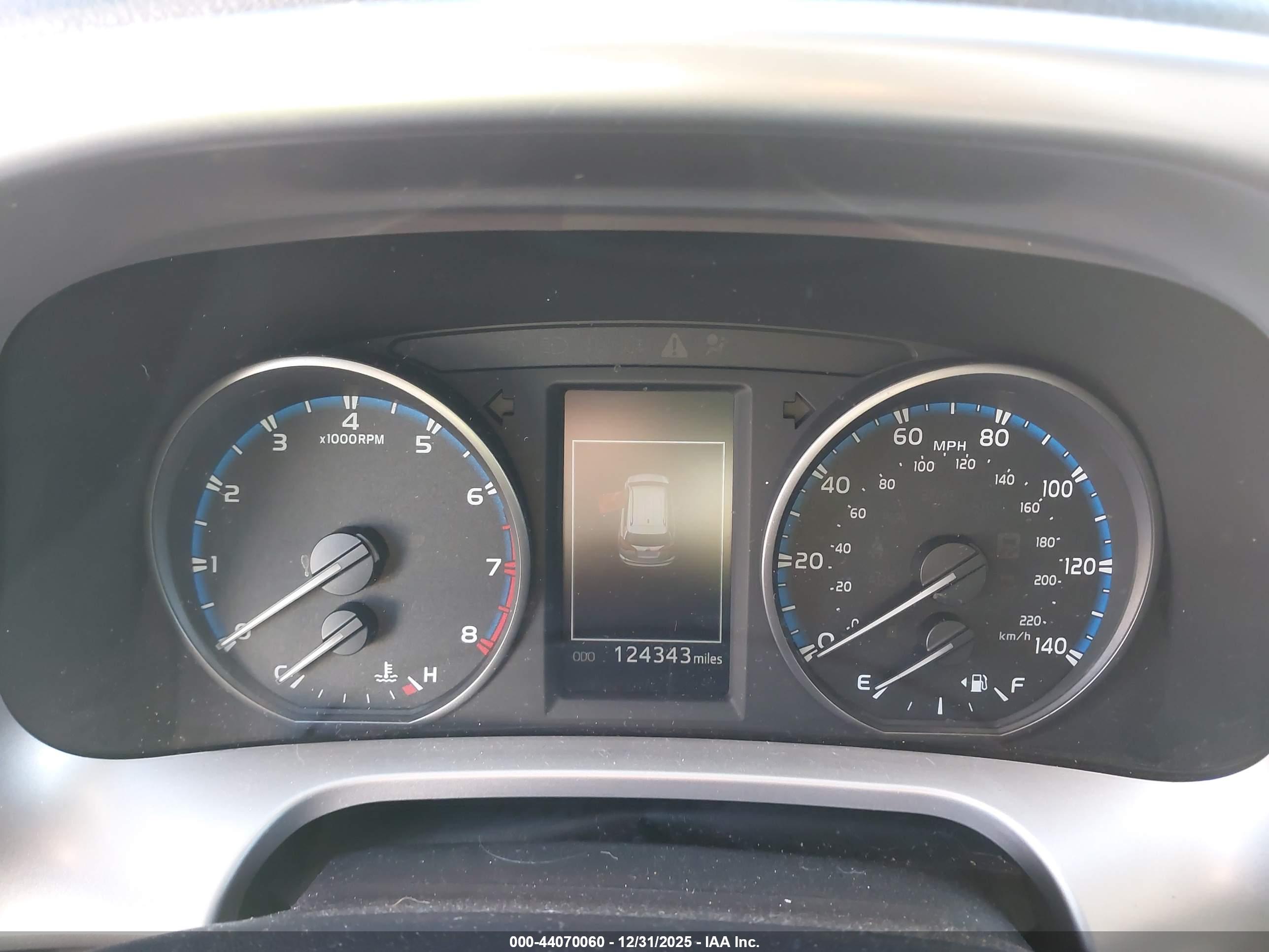 TOYOTA RAV4 image 7