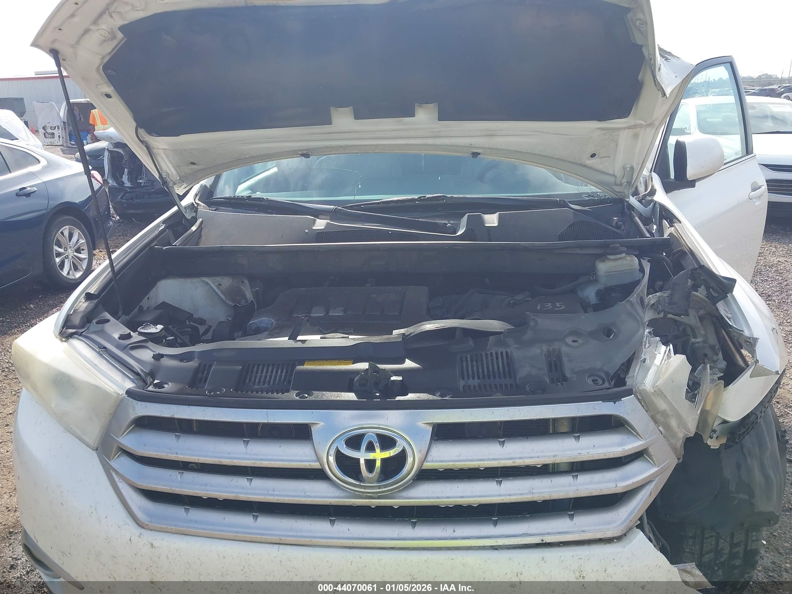TOYOTA HIGHLANDER image 10