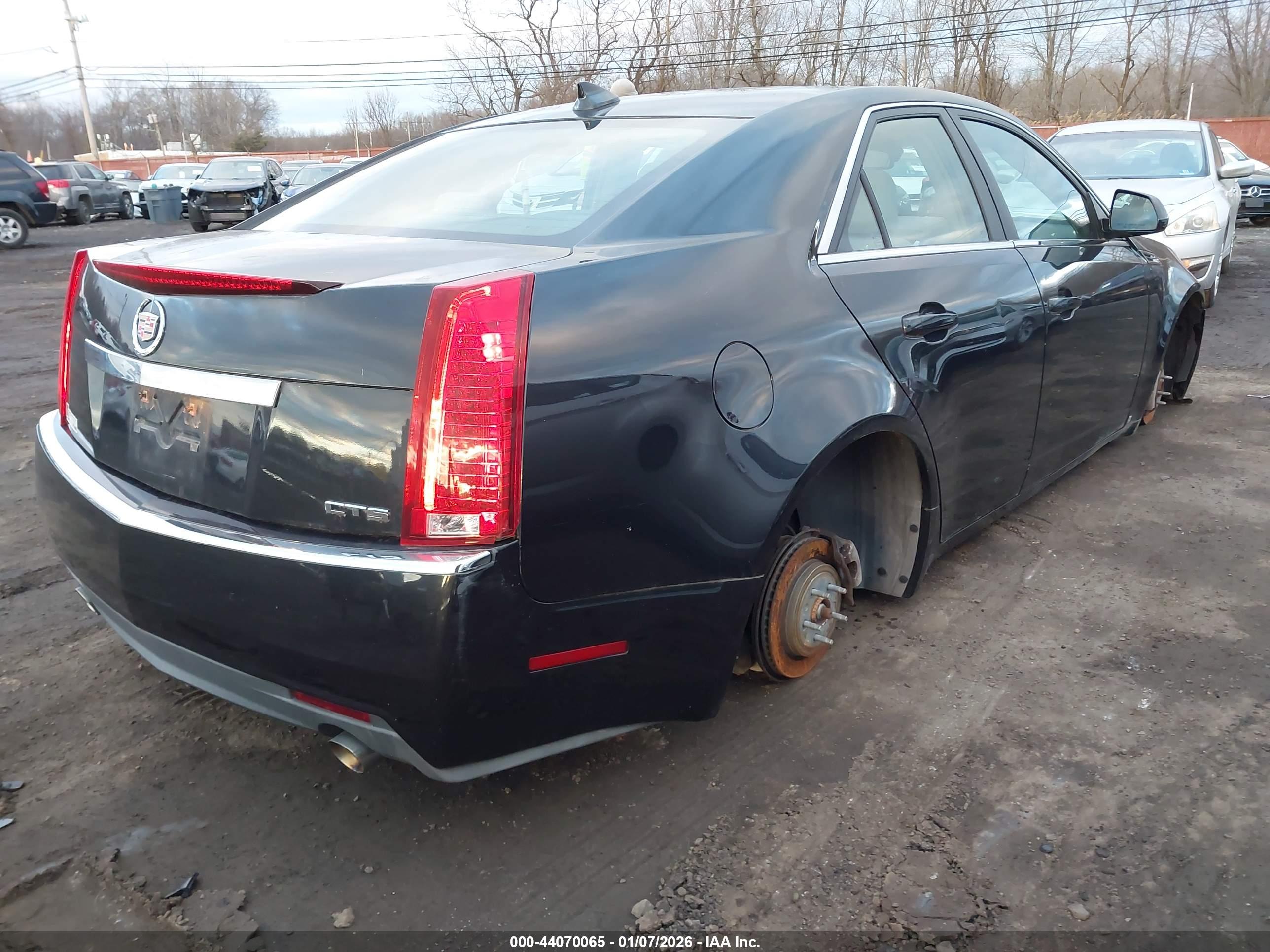 CADILLAC CTS image 4