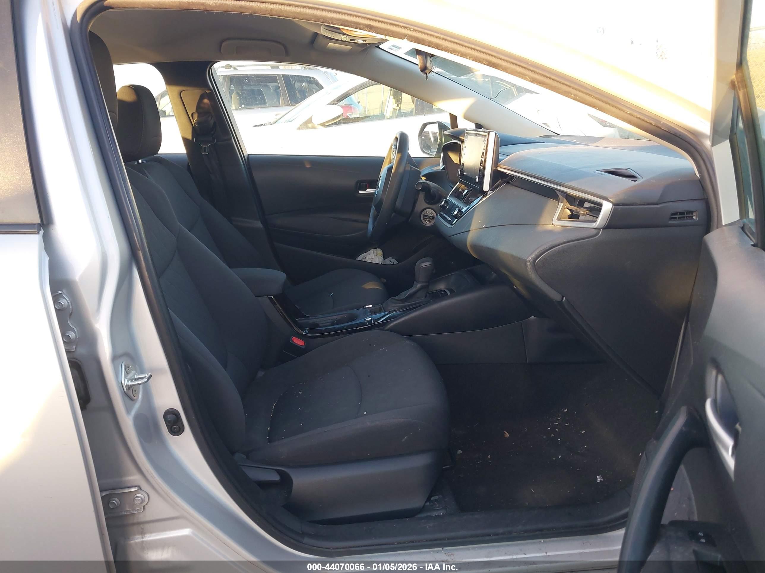 TOYOTA COROLLA image 5