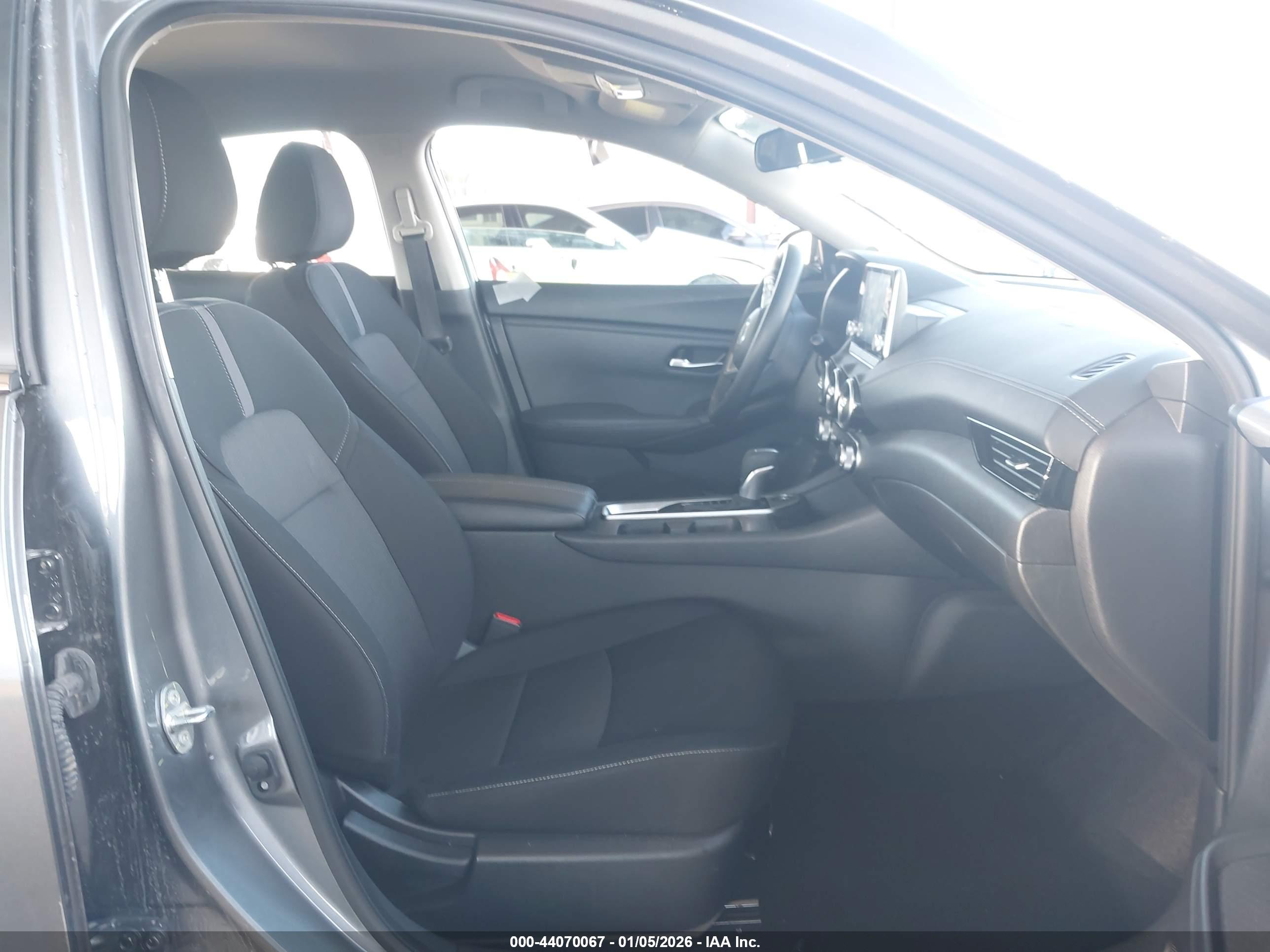 NISSAN SENTRA image 5
