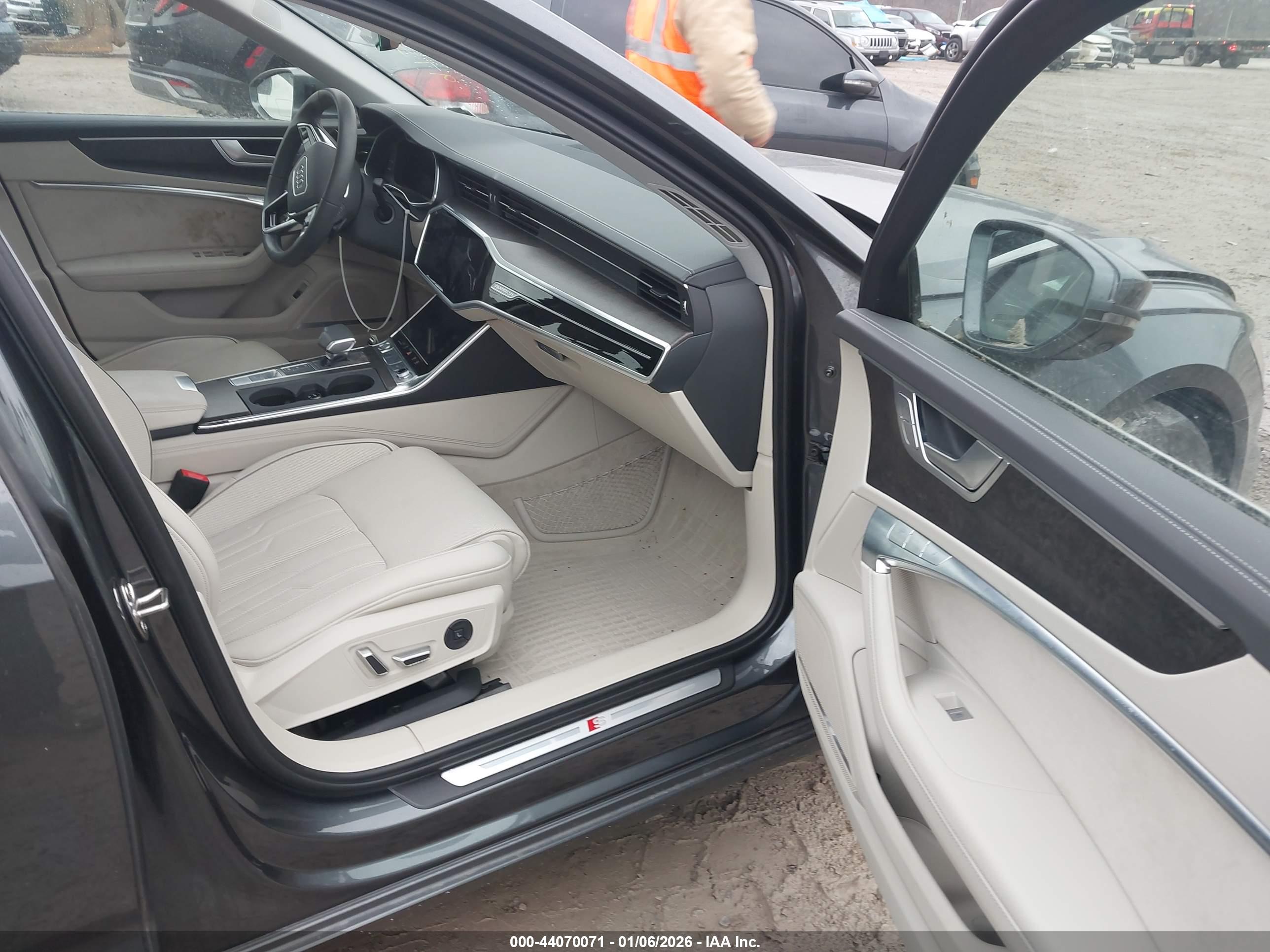 AUDI A6 image 5