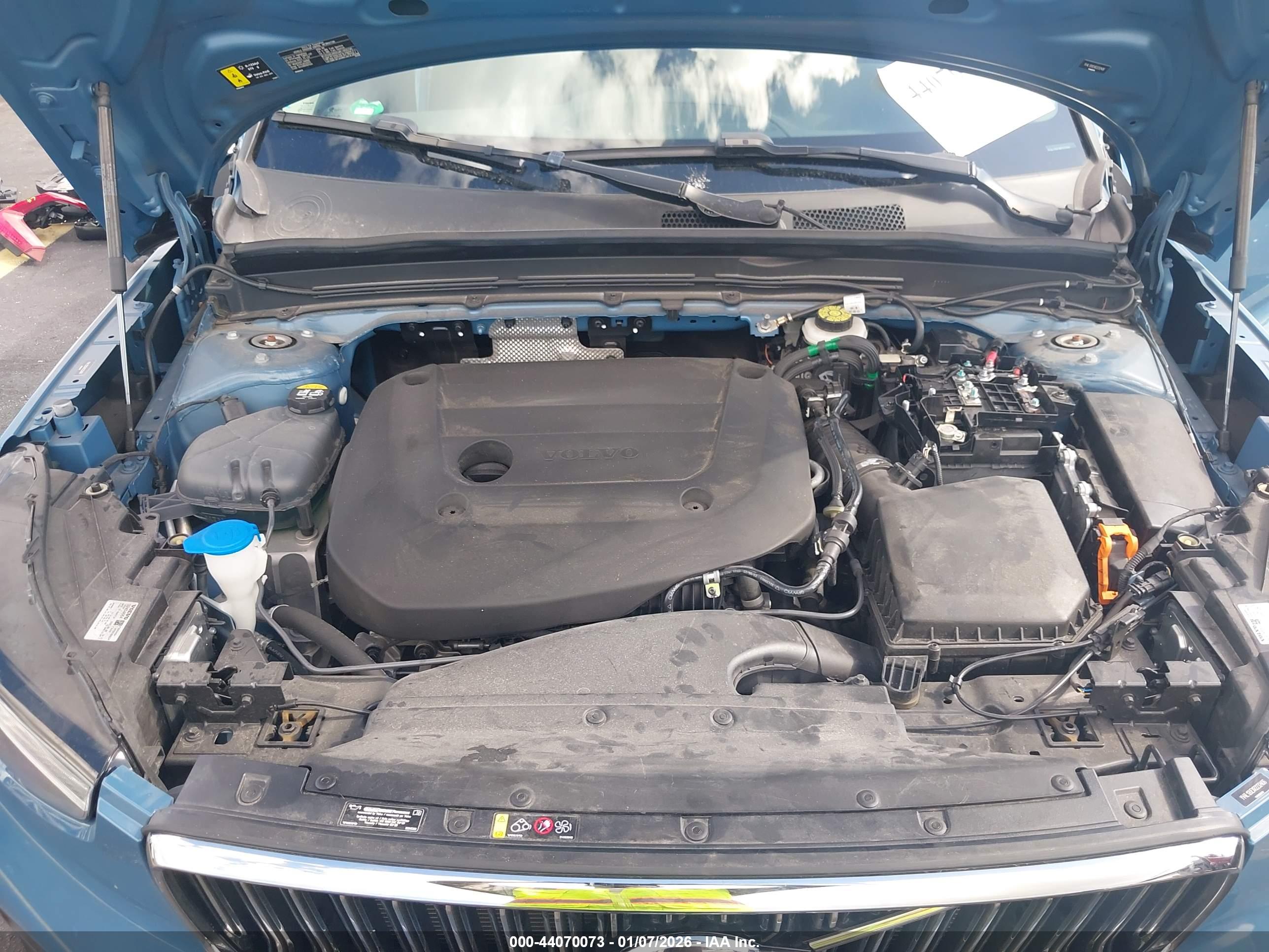 VOLVO XC40 image 10