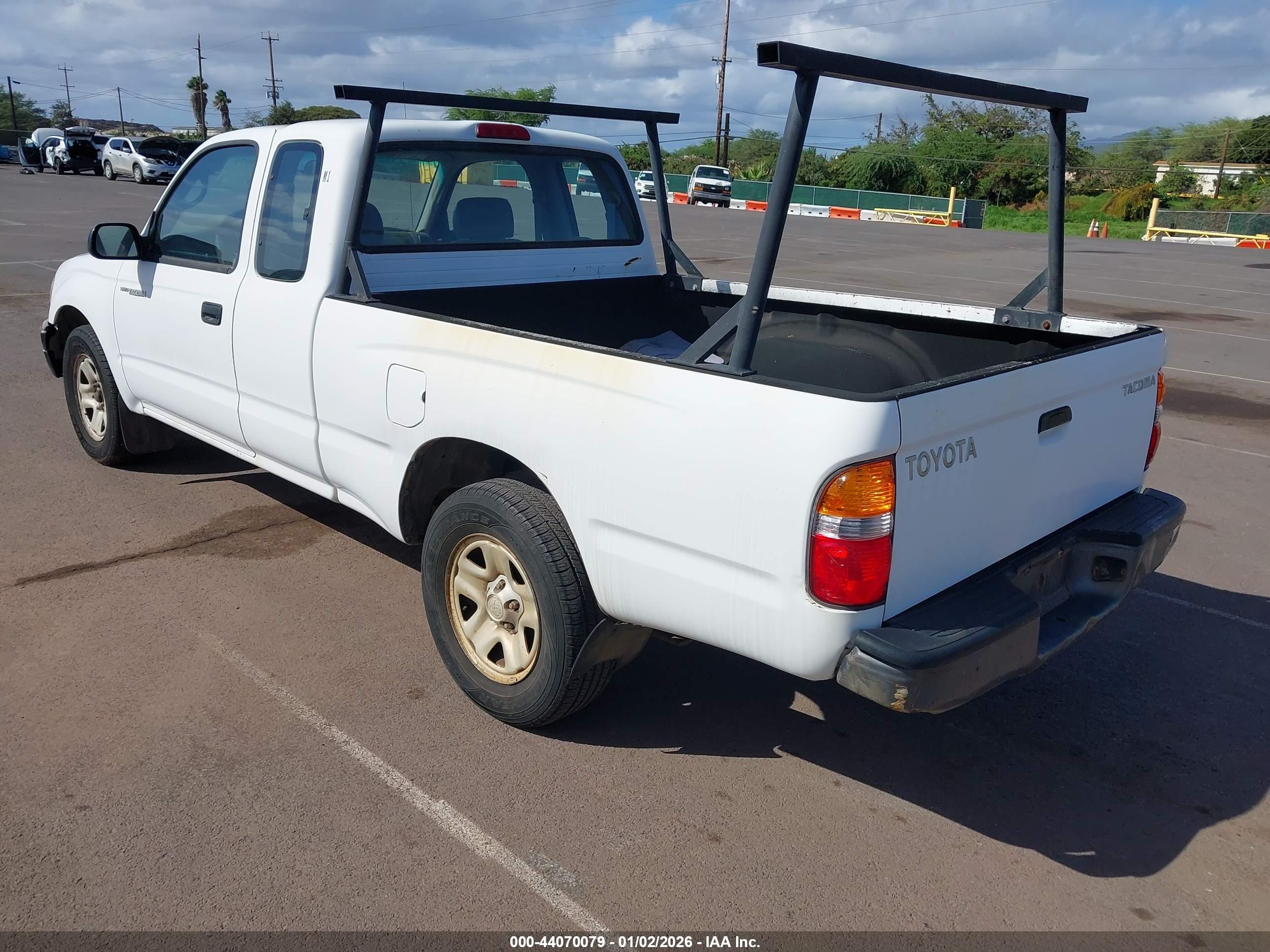 TOYOTA TACOMA image 3