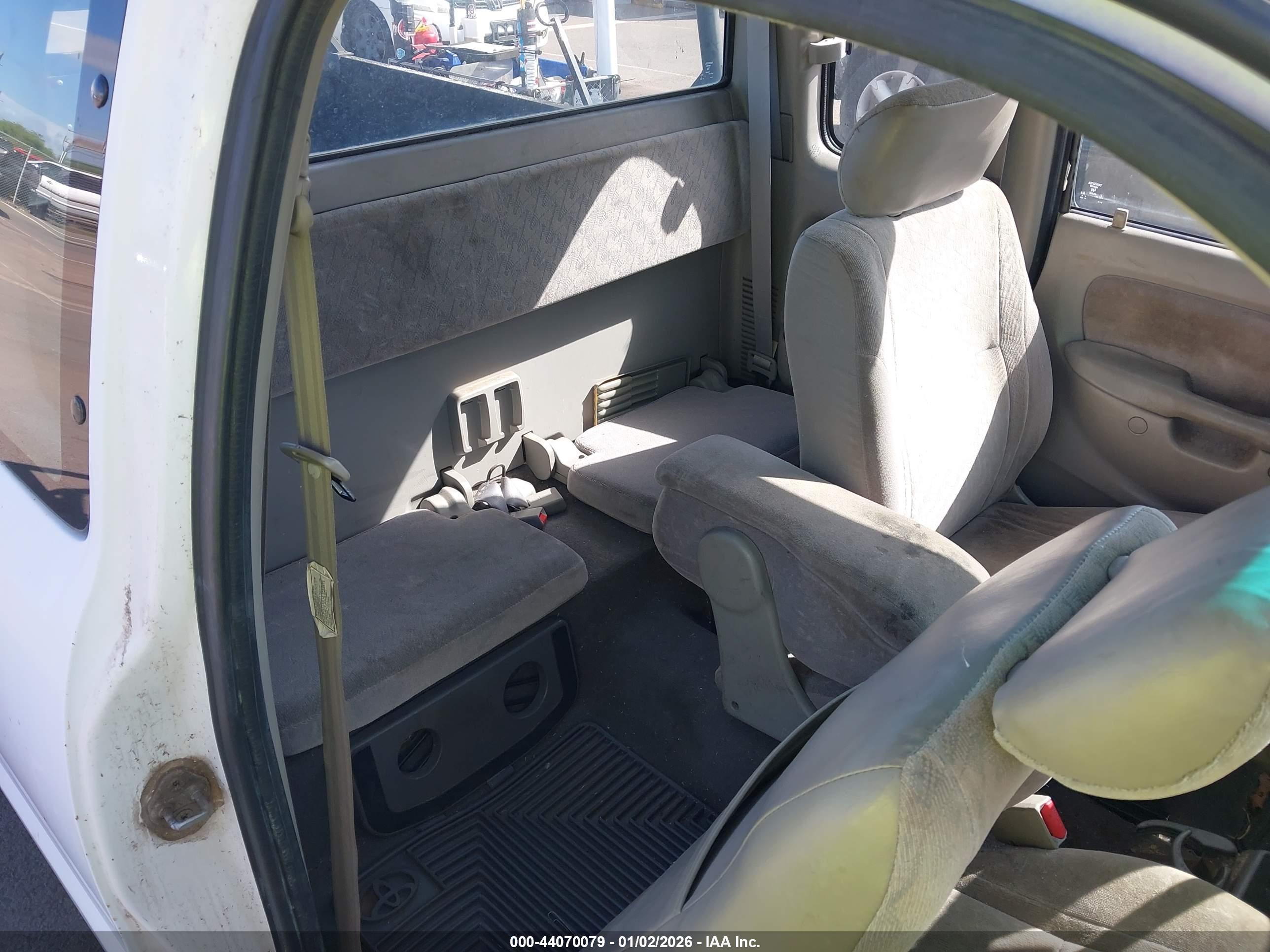 TOYOTA TACOMA image 8
