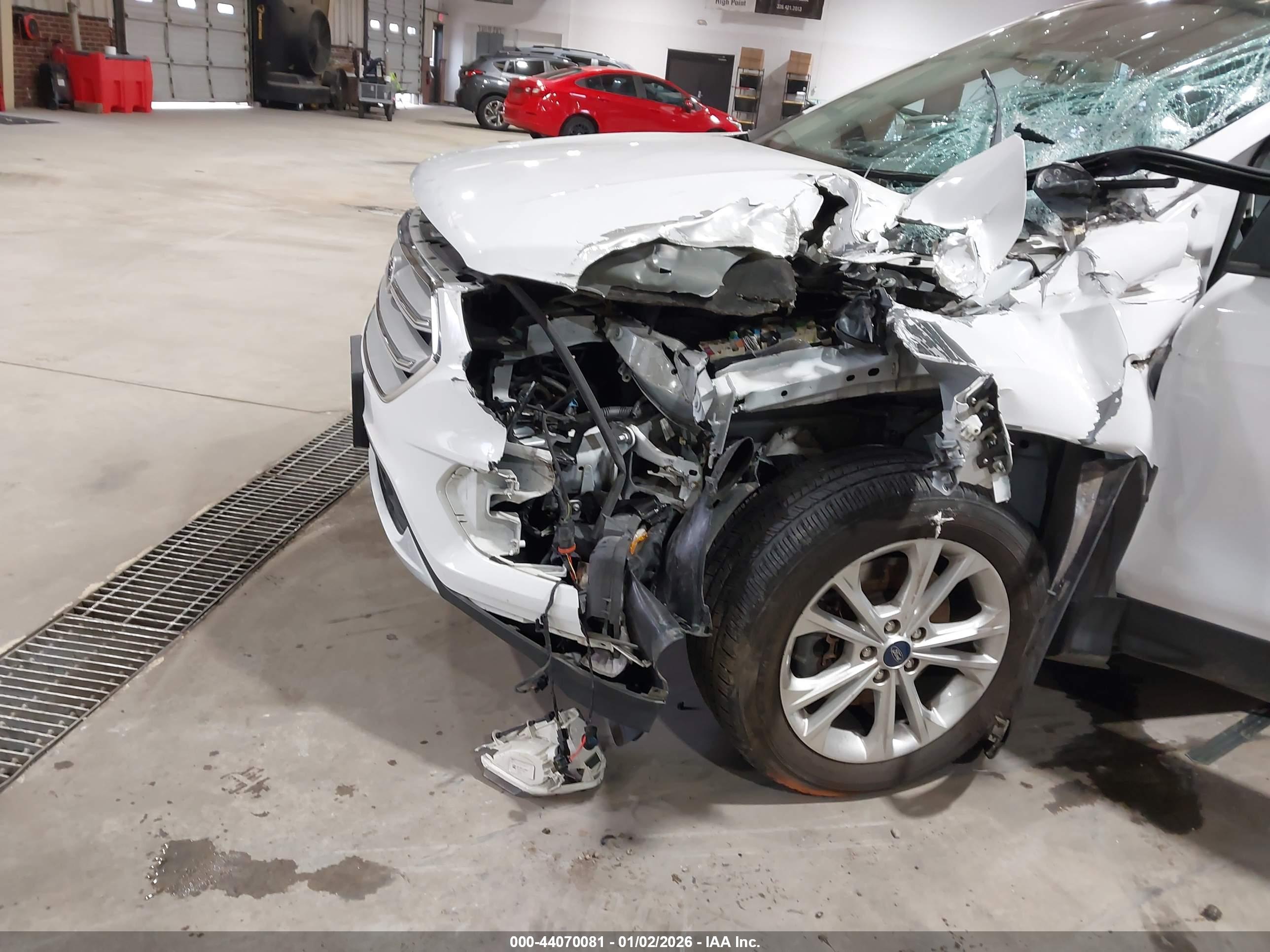 FORD ESCAPE image 6