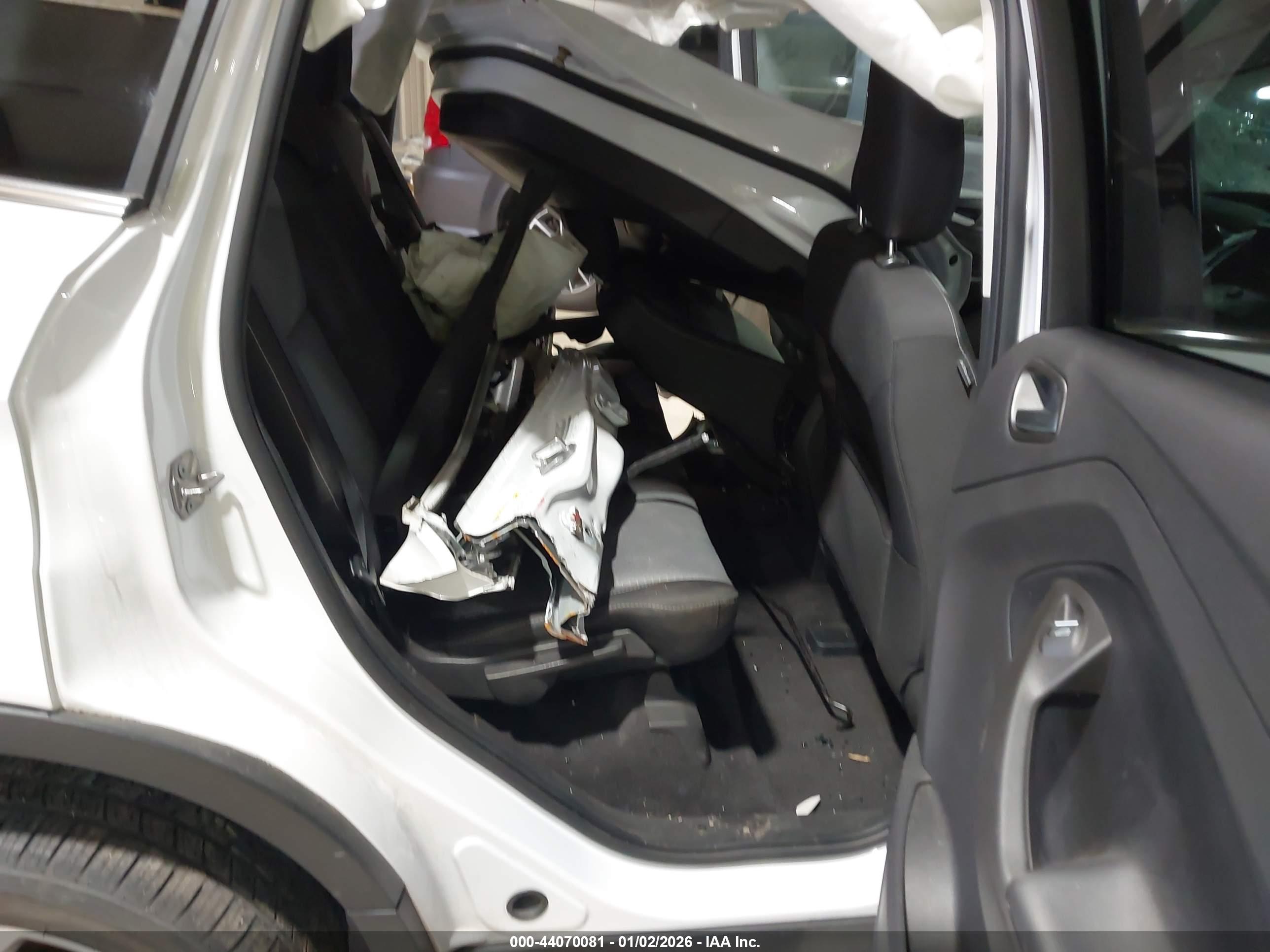 FORD ESCAPE image 8