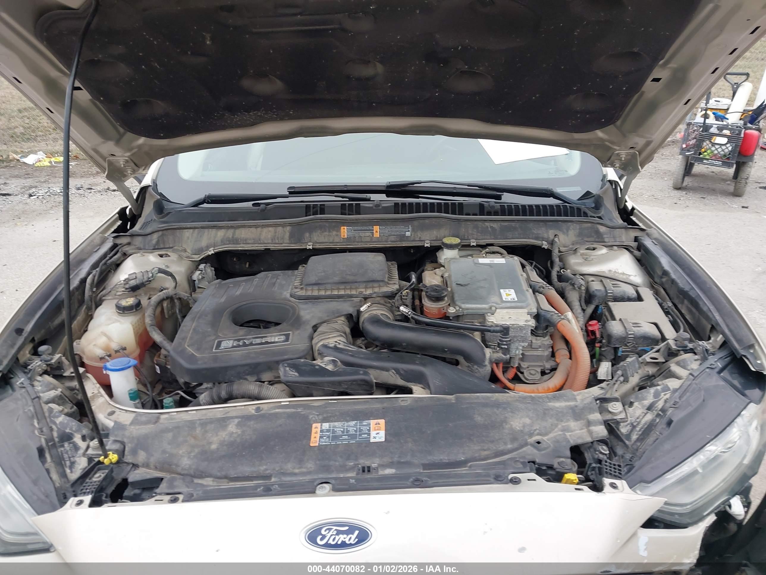 FORD FUSION image 10
