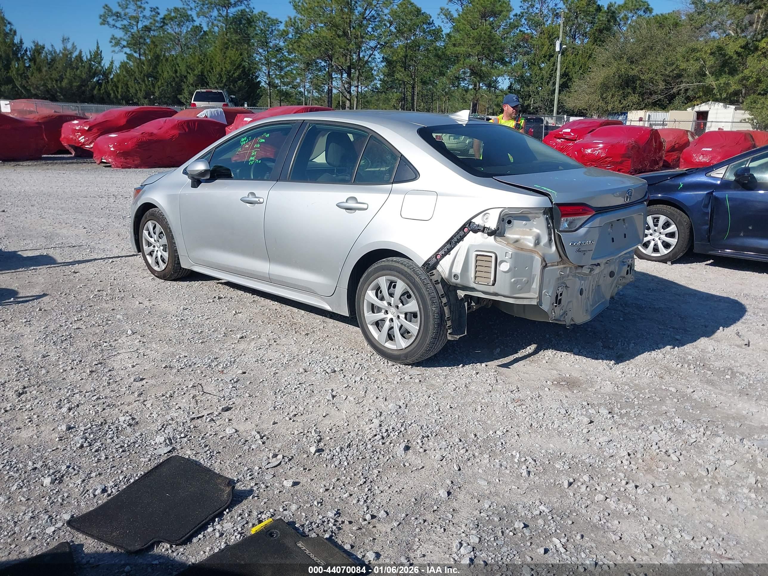 TOYOTA COROLLA image 3