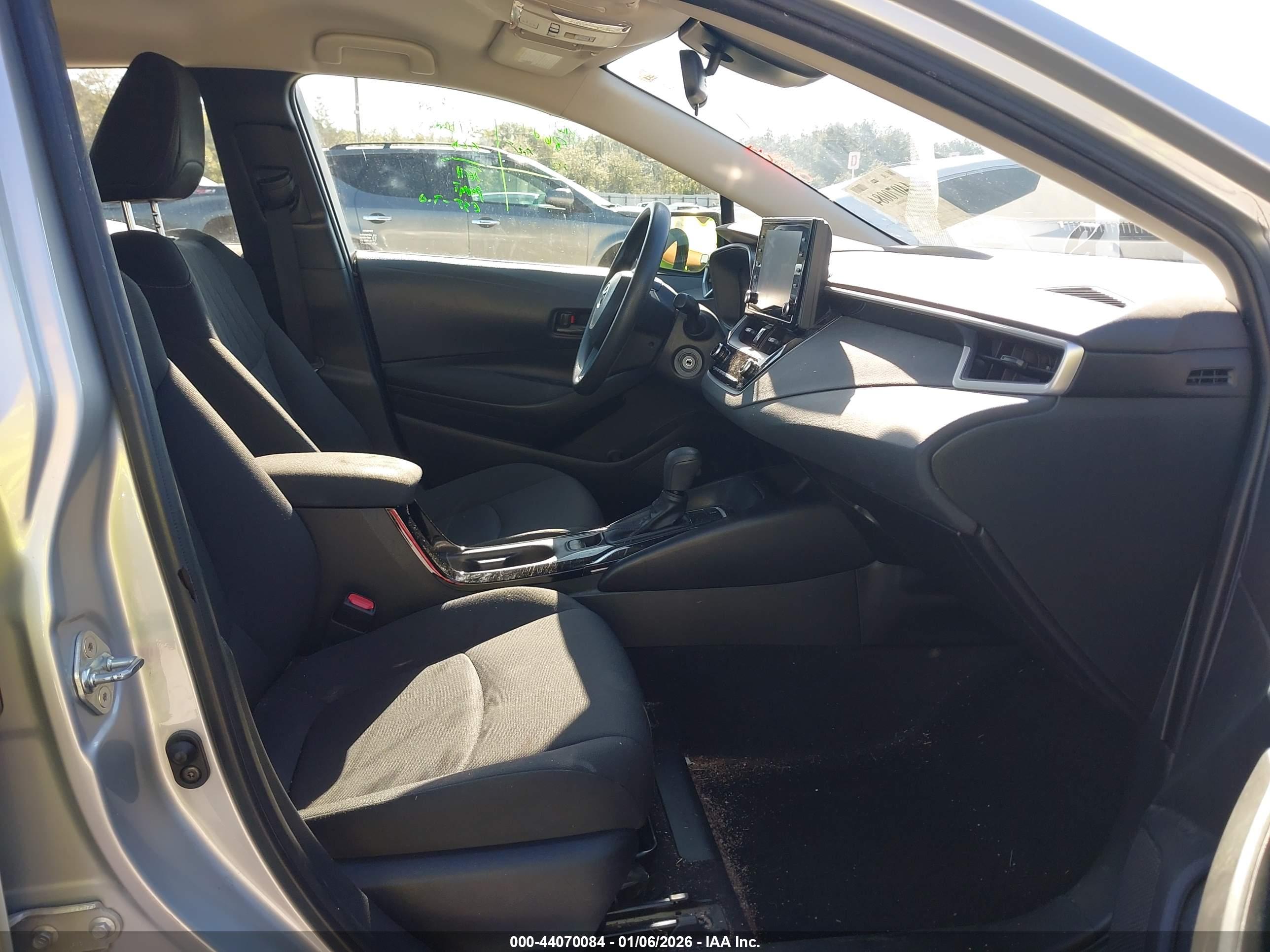 TOYOTA COROLLA image 5