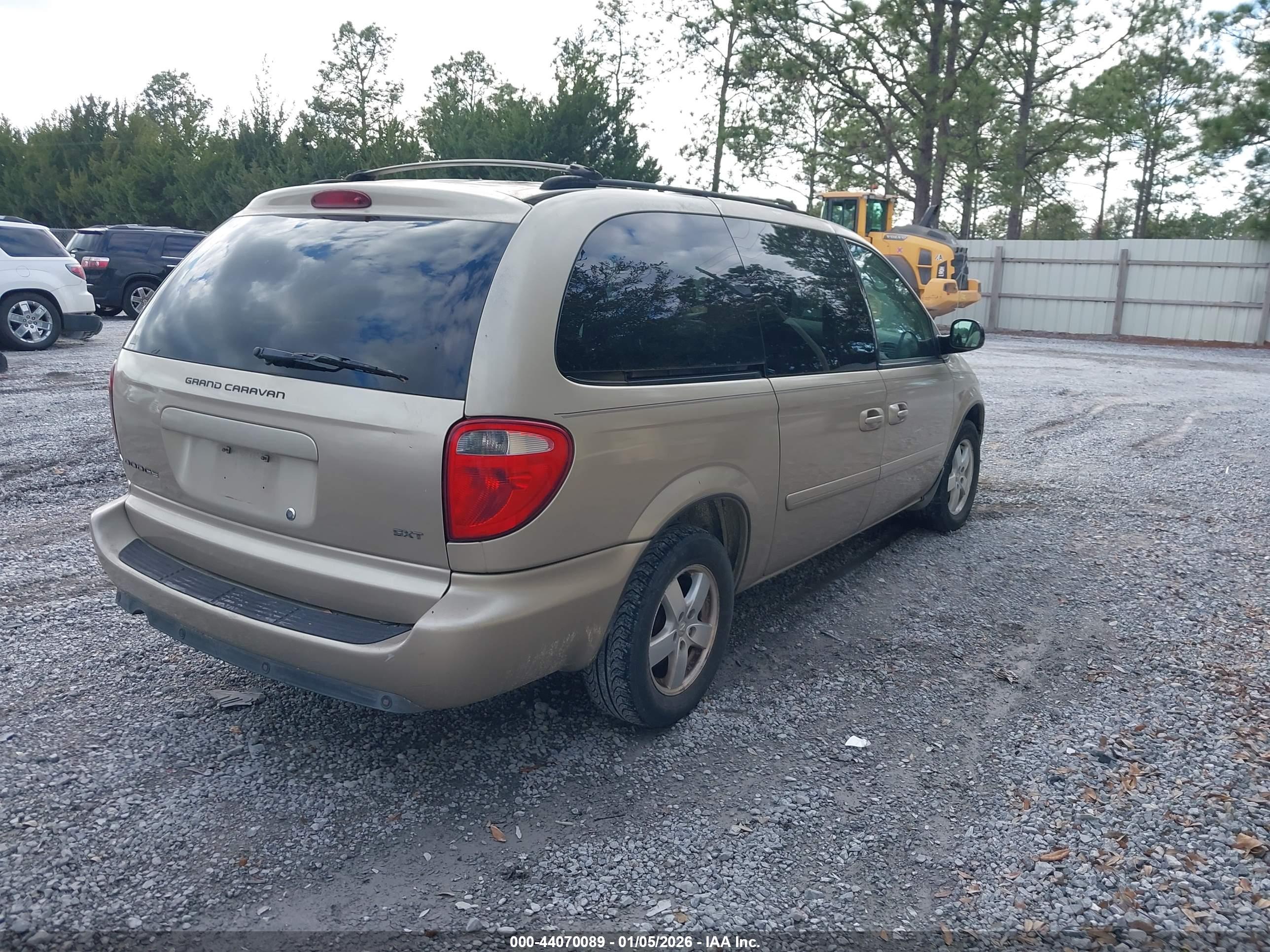 DODGE GRAND image 4