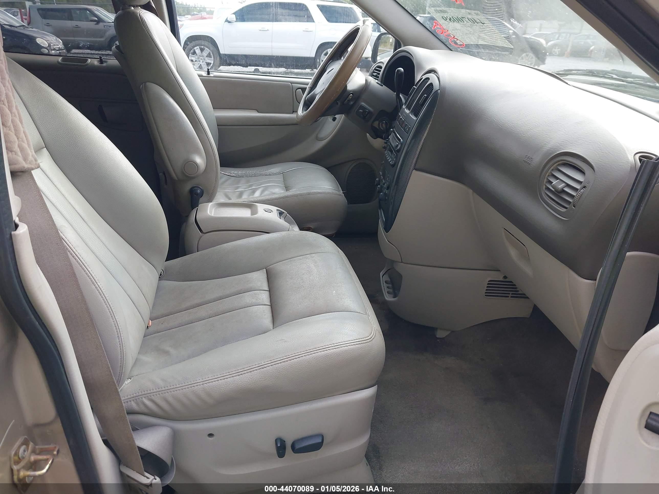DODGE GRAND image 5