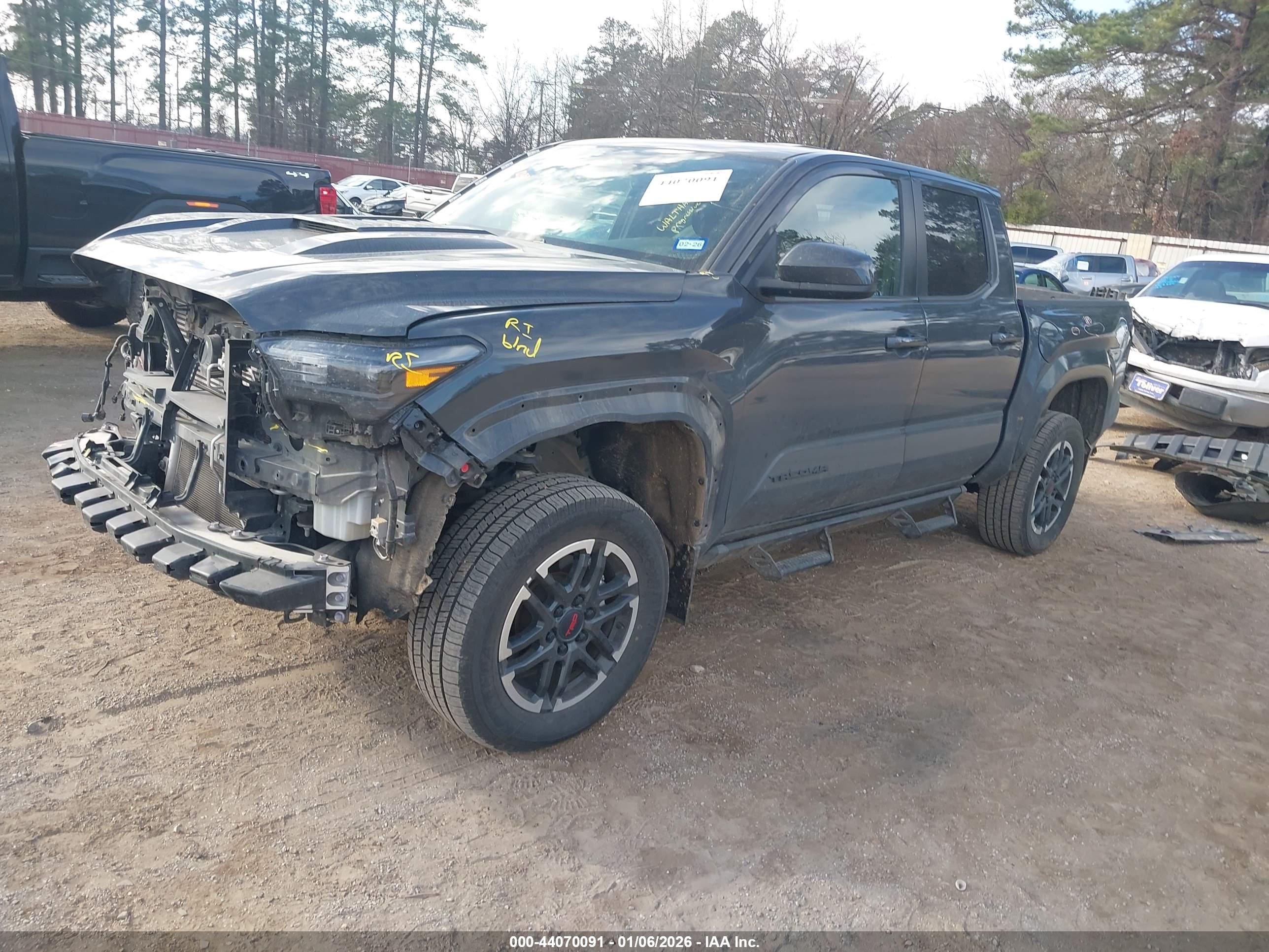 TOYOTA TACOMA image 2