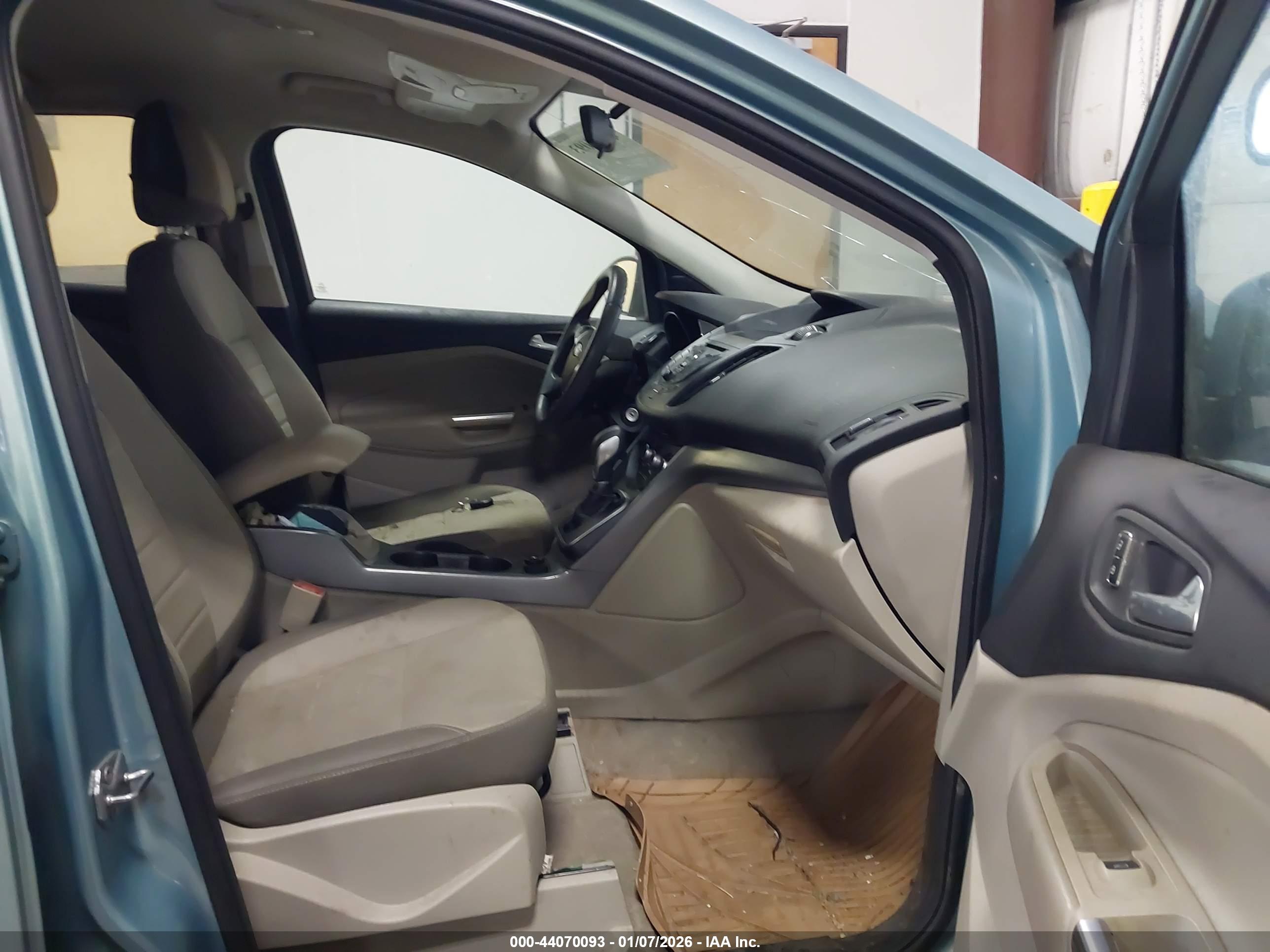 FORD ESCAPE image 5