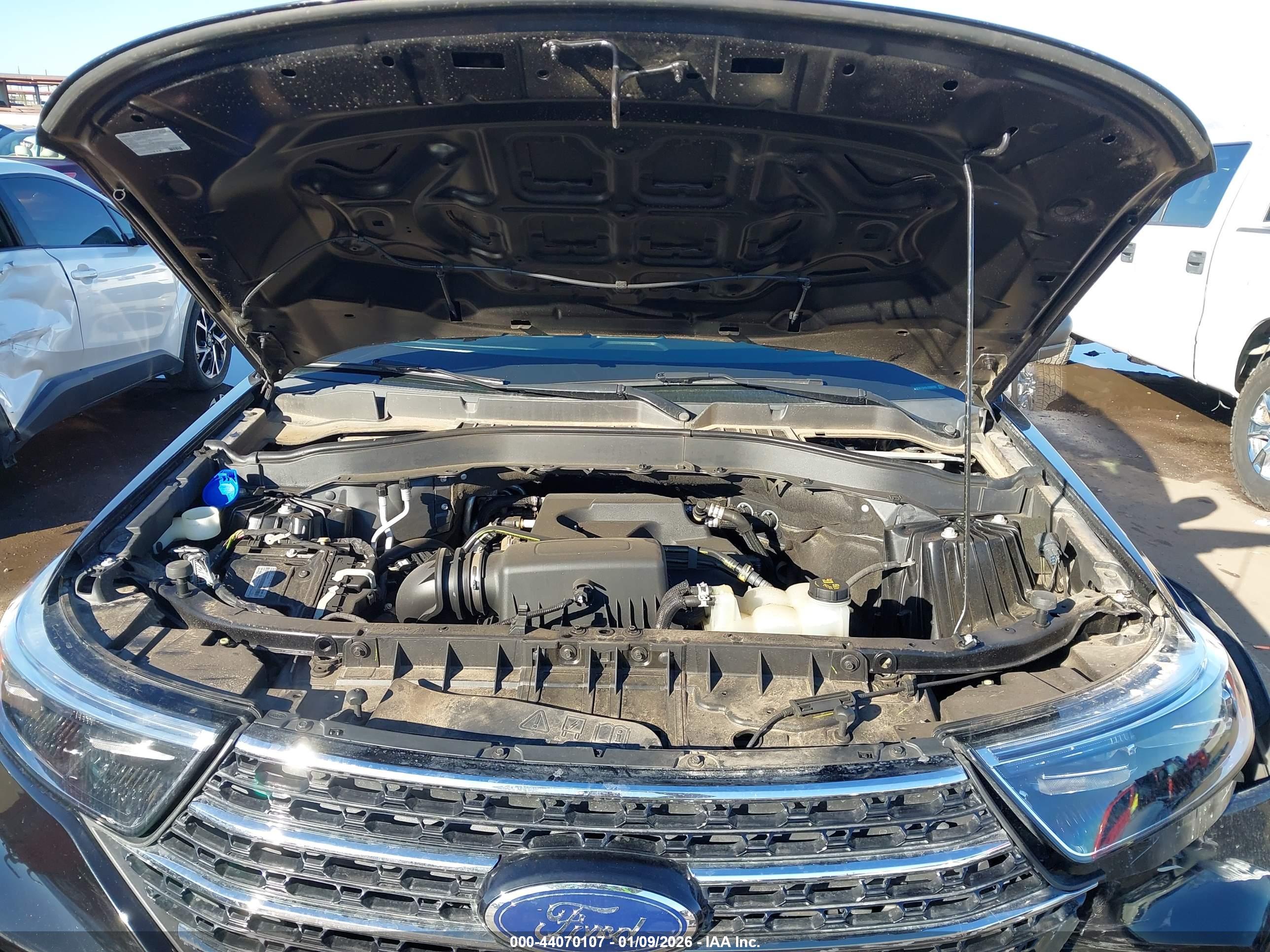 FORD EXPLORER image 10