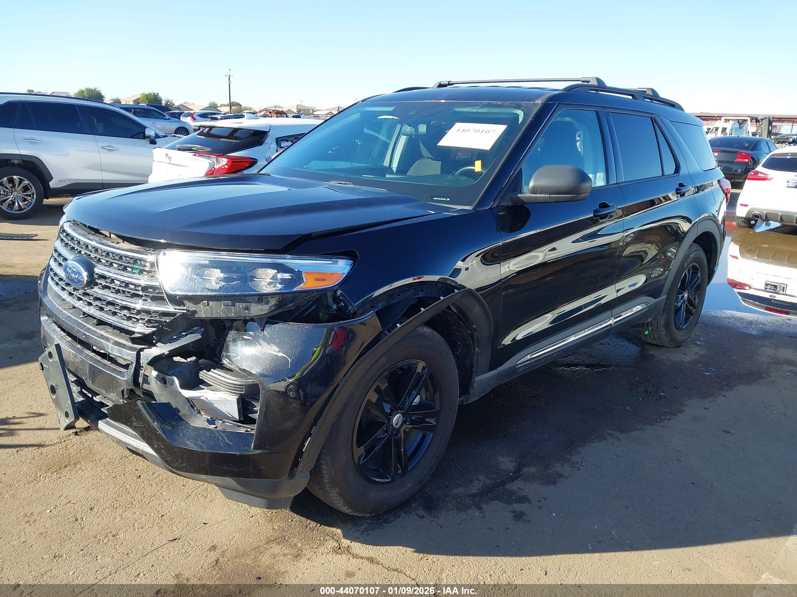 FORD EXPLORER image 2