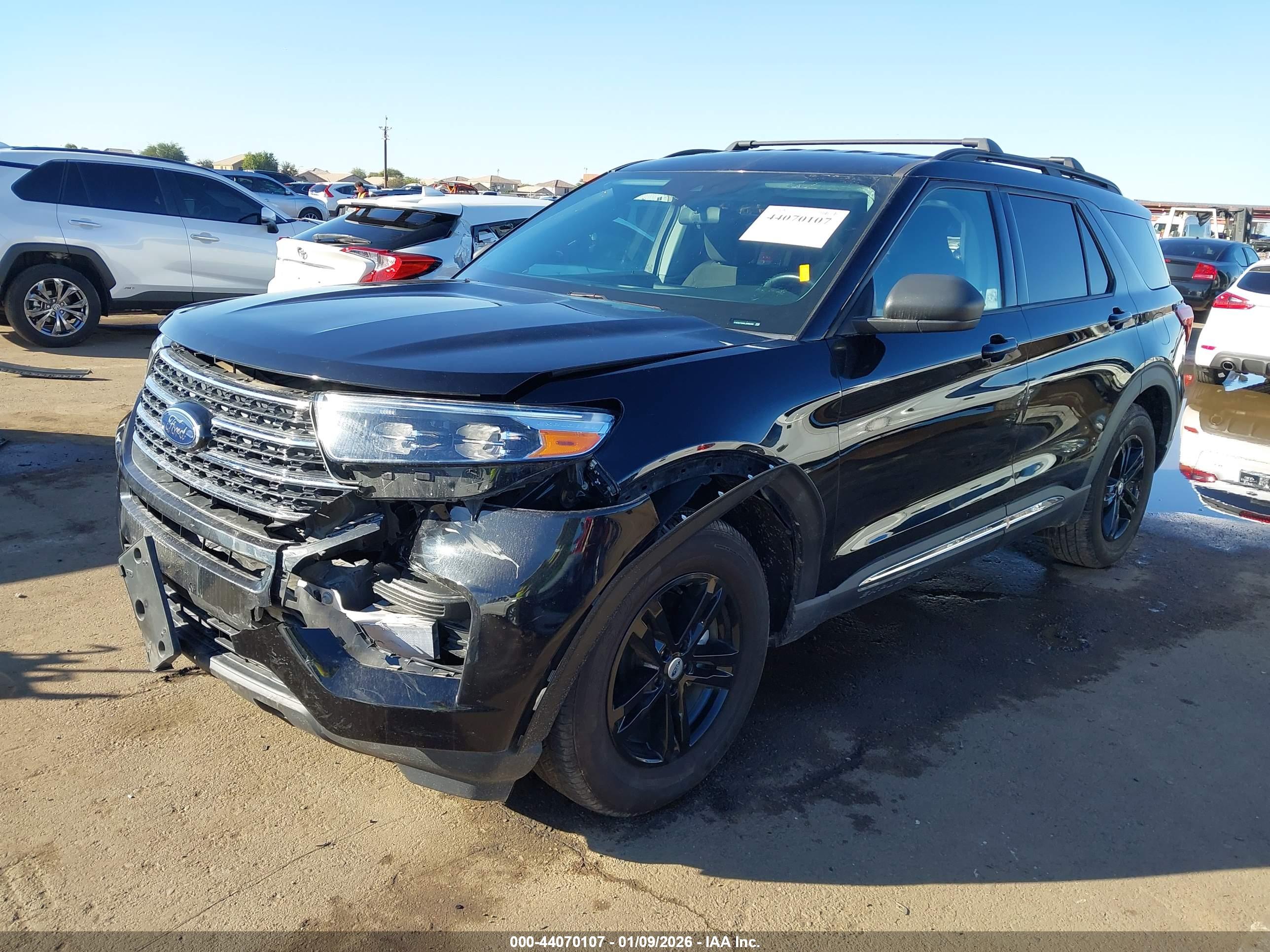 FORD EXPLORER image 6