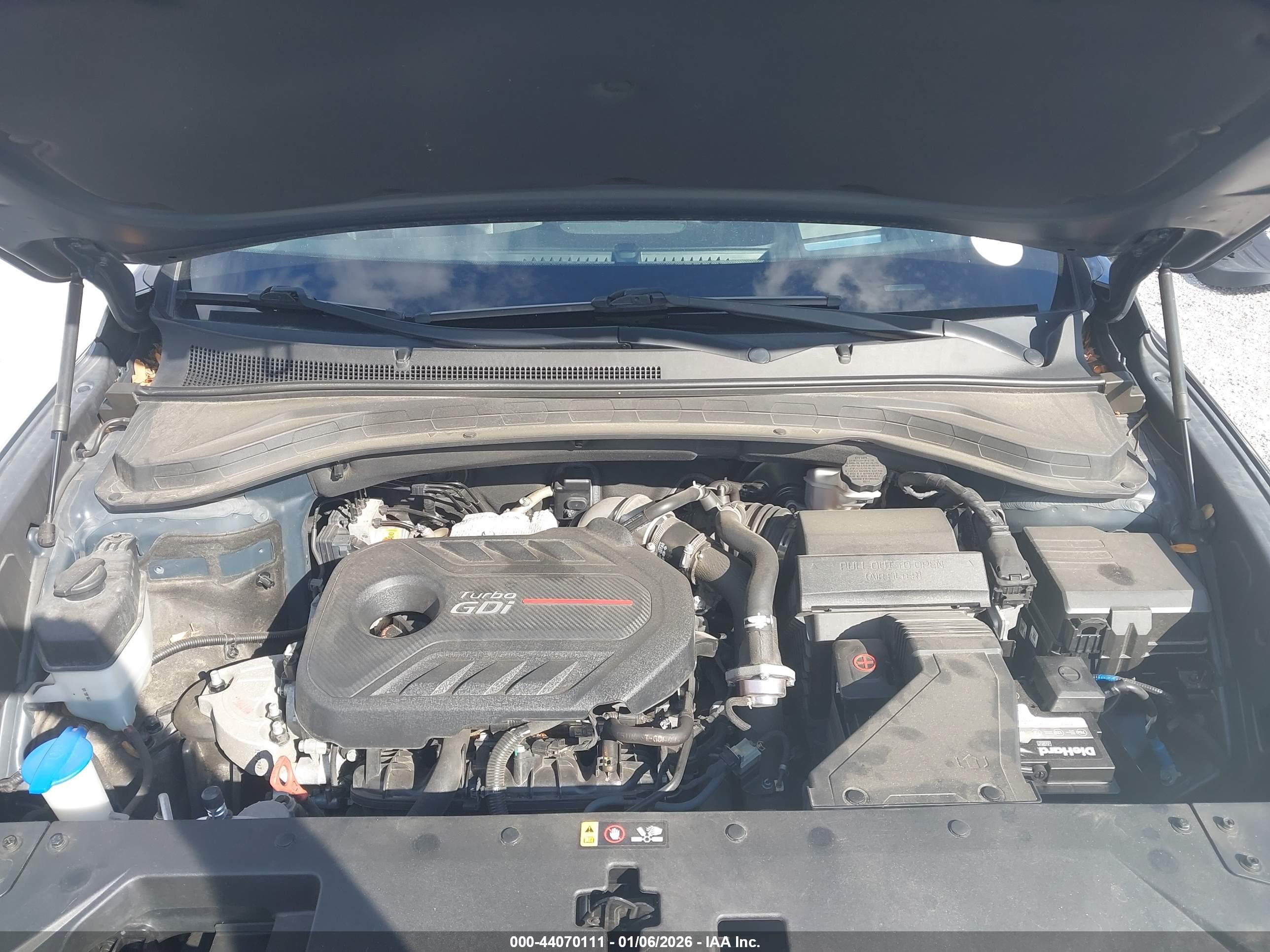 HYUNDAI SANTA image 10
