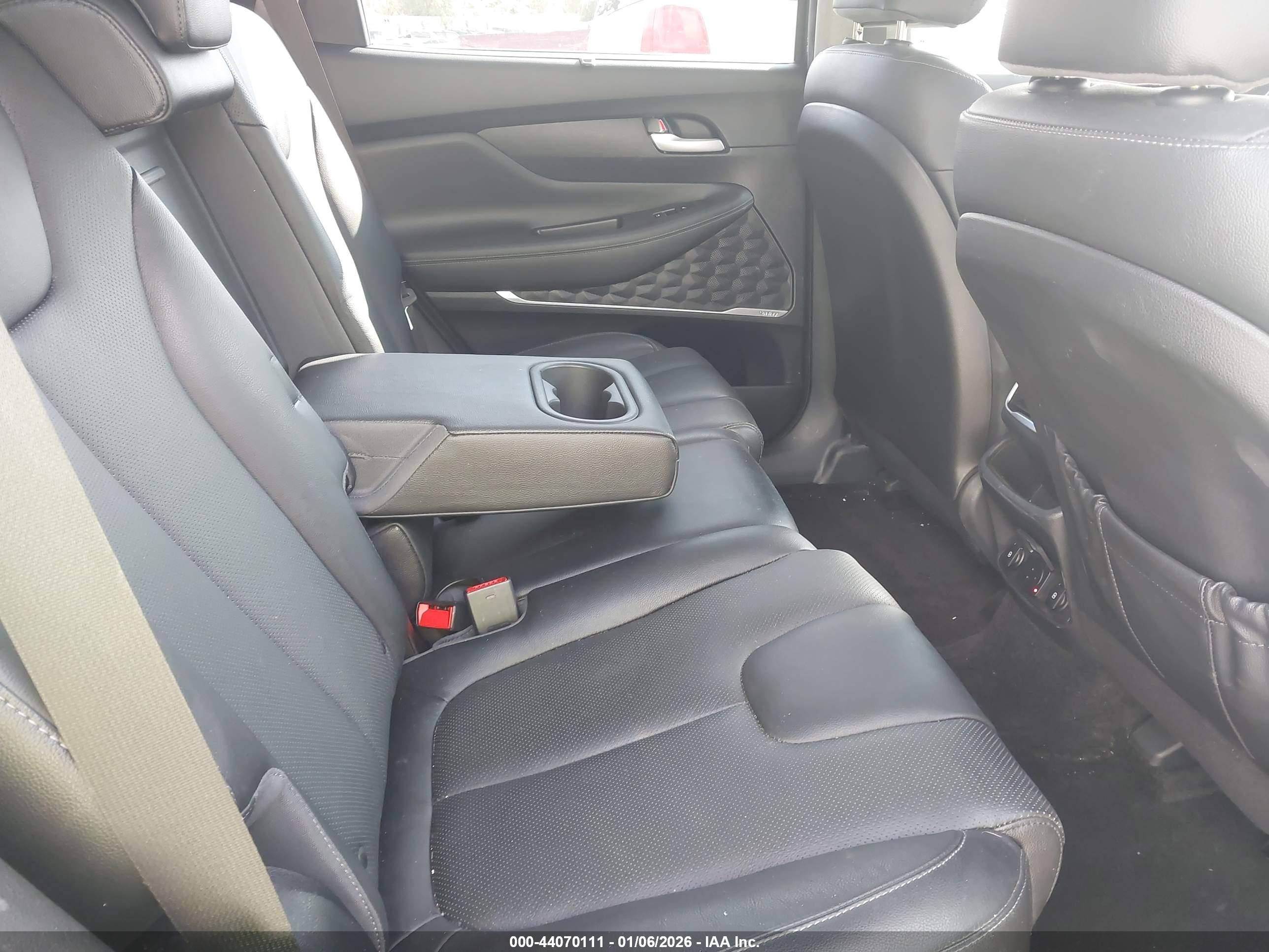 HYUNDAI SANTA image 8