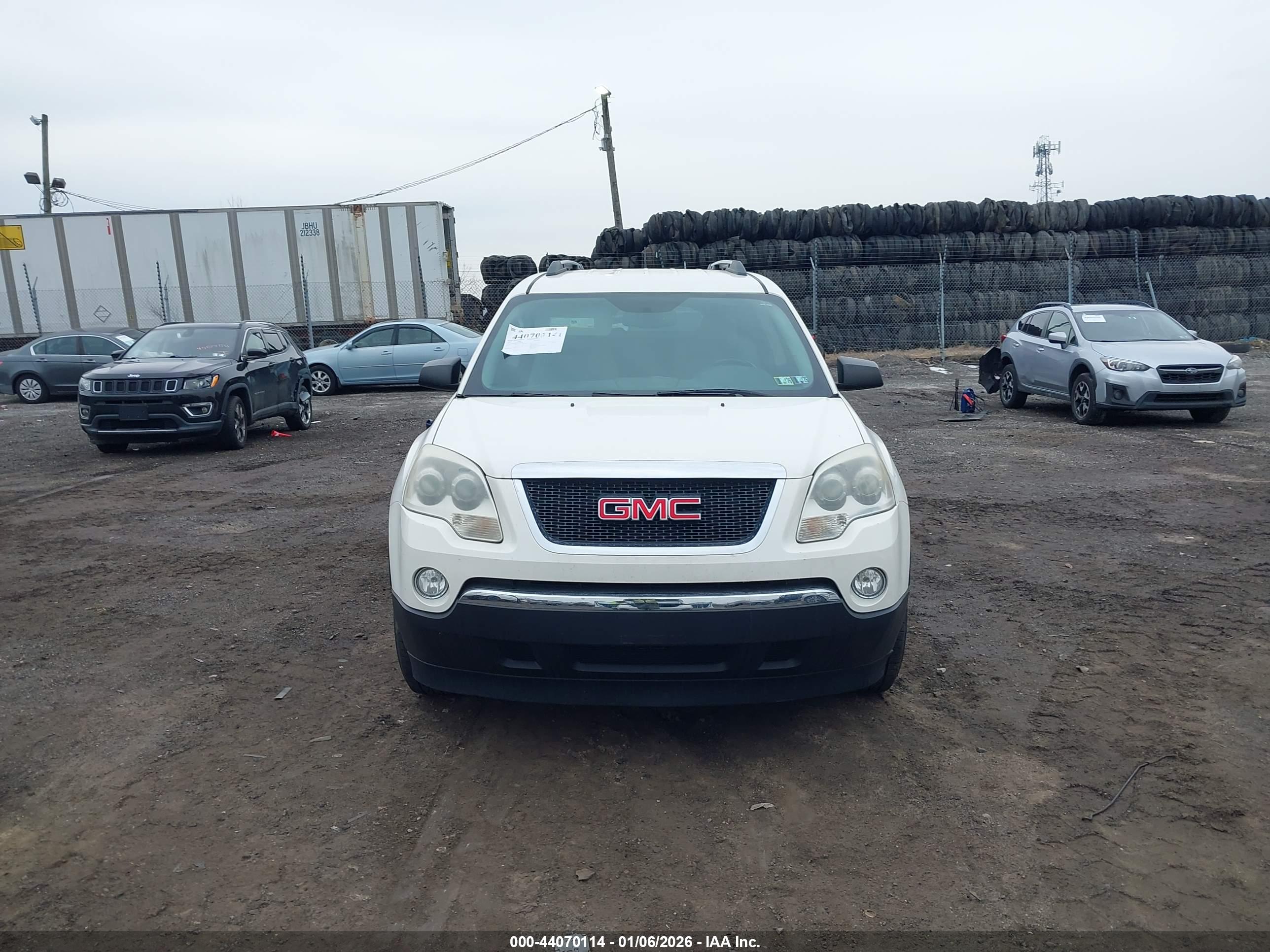 GMC ACADIA image 6