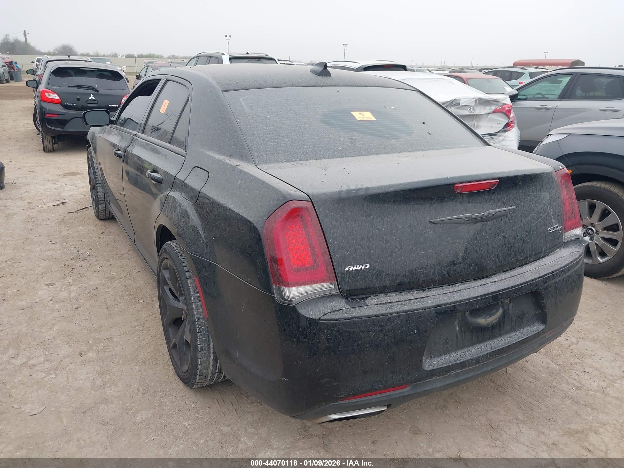 CHRYSLER 300 image 3