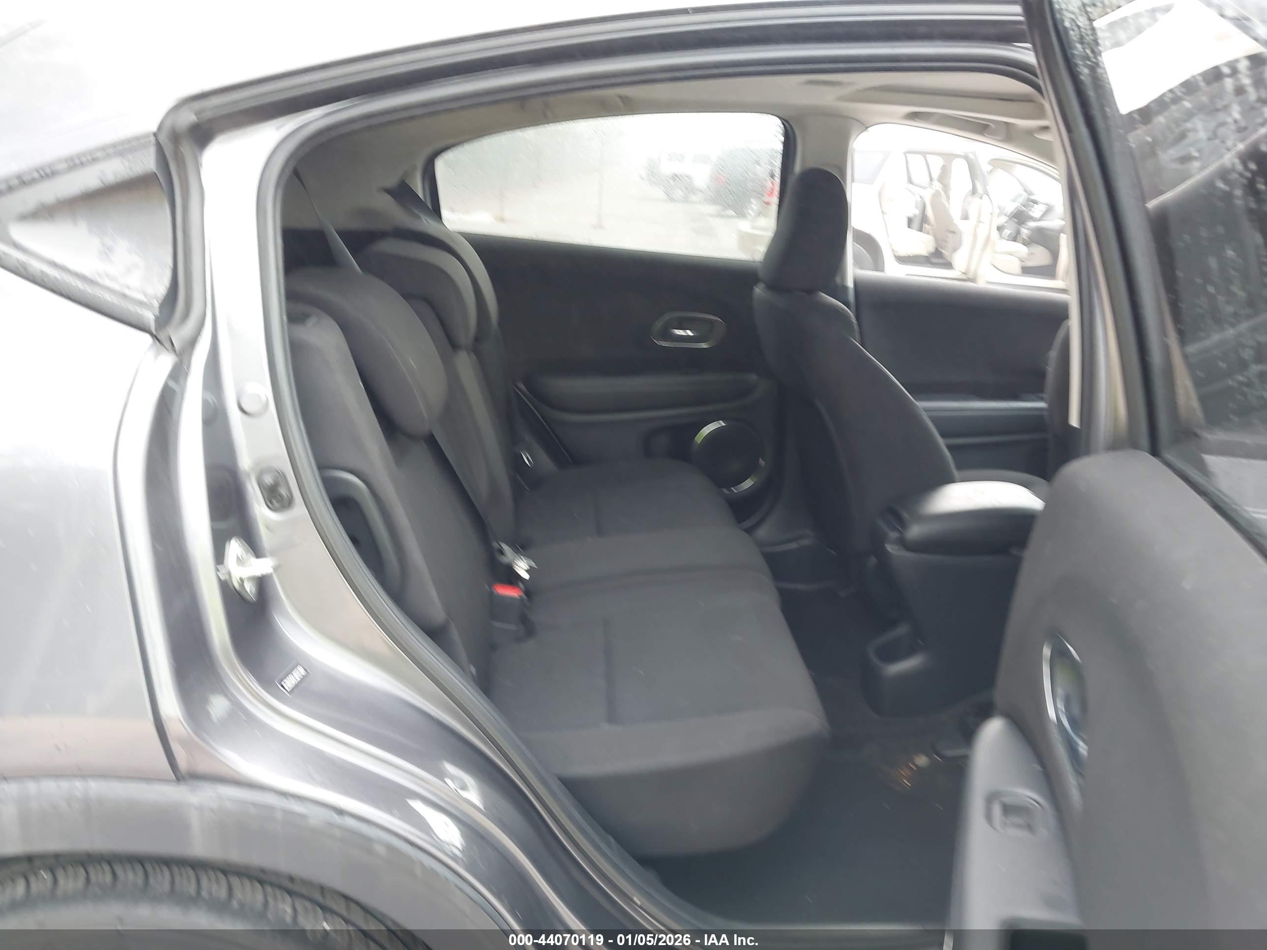 HONDA HR-V image 8