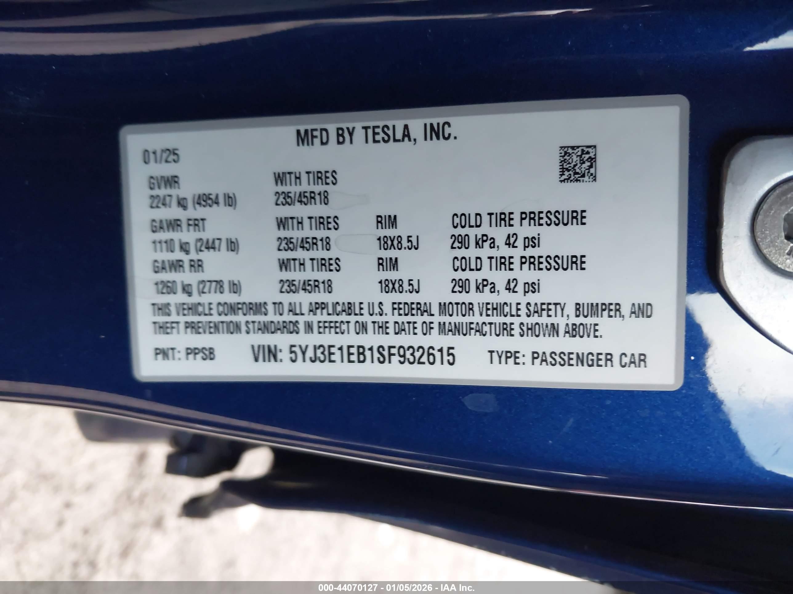 TESLA MODEL image 9