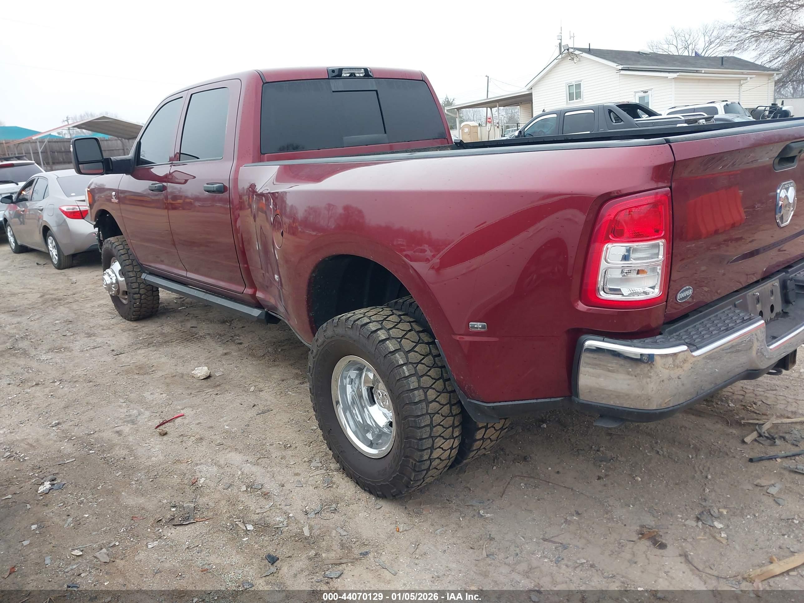 RAM 3500 image 3